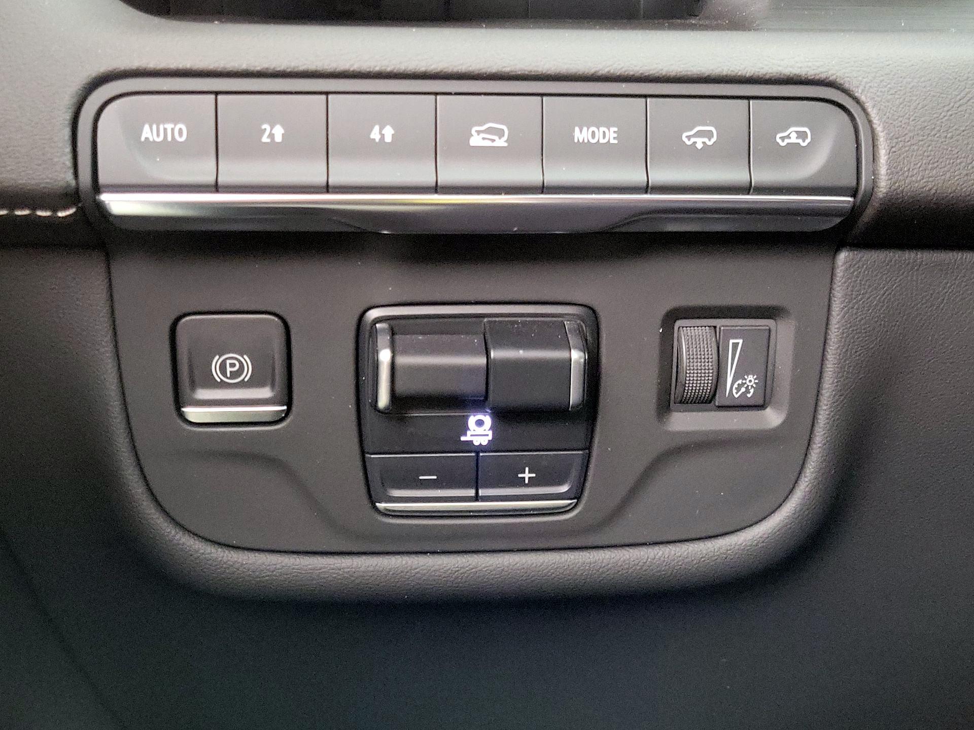 Thumbnail: 2022 Cadillac Escalade - 13