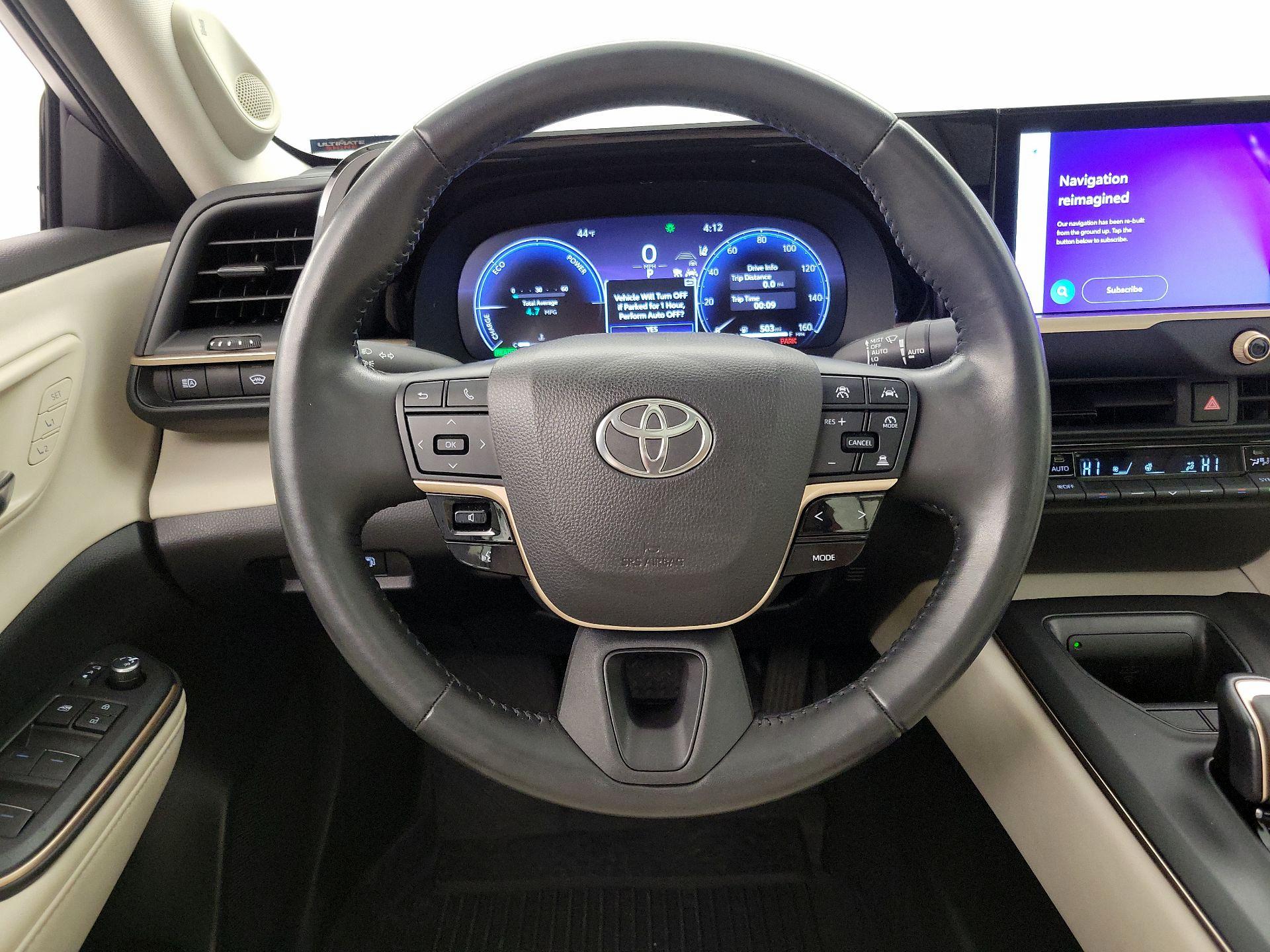 Thumbnail: 2023 Toyota Crown - 10