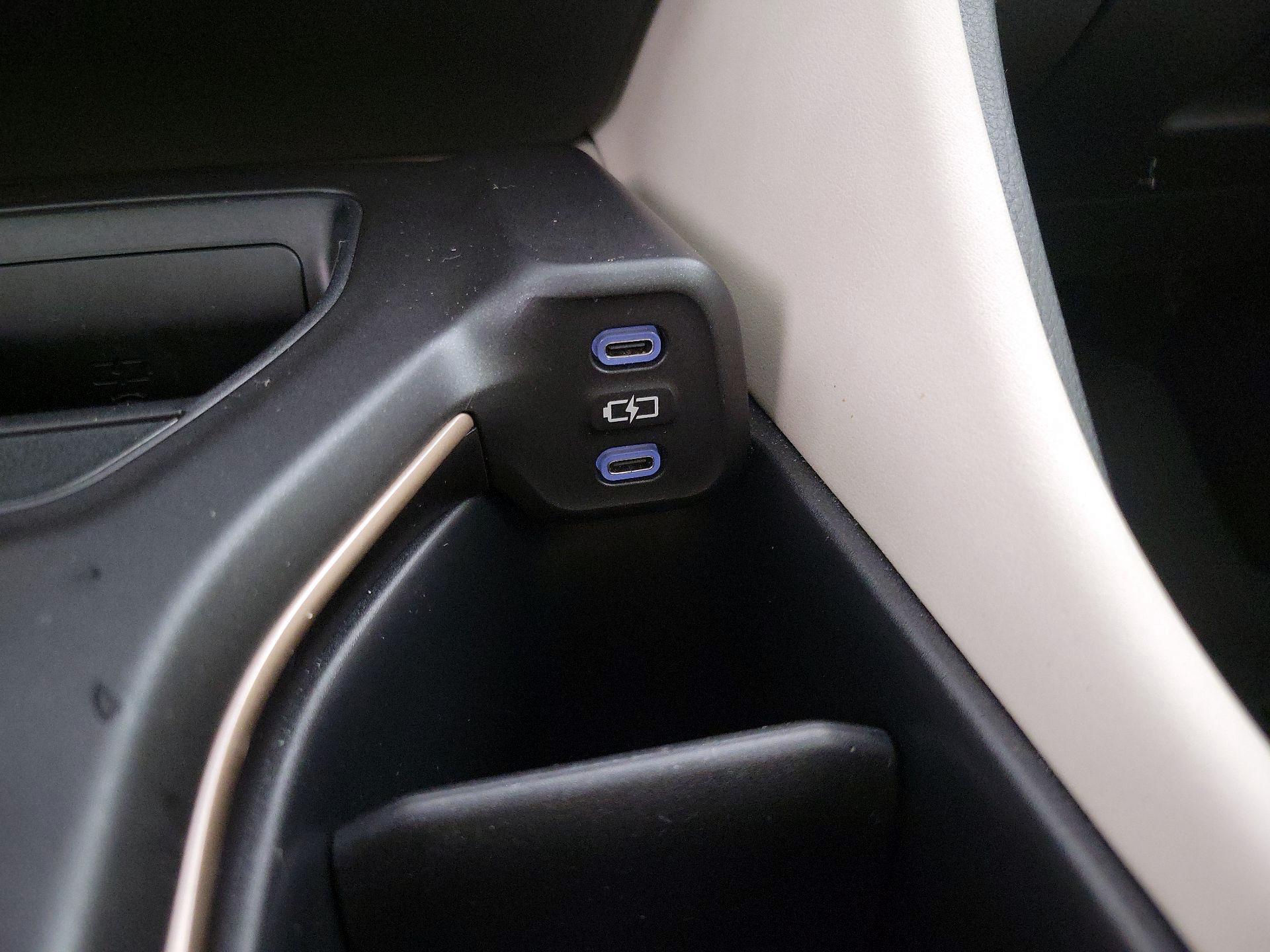 Thumbnail: 2023 Toyota Crown - 19