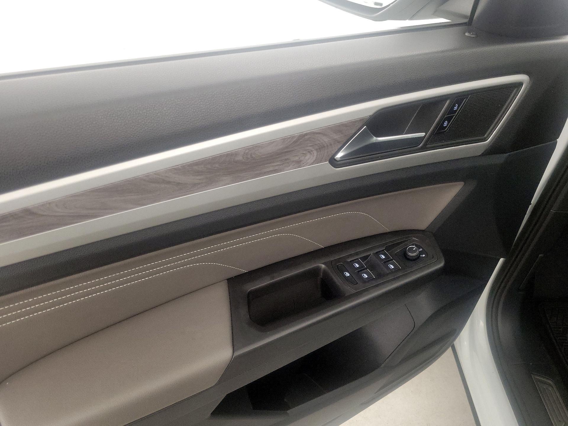 Thumbnail: 2022 Volkswagen Atlas - 12