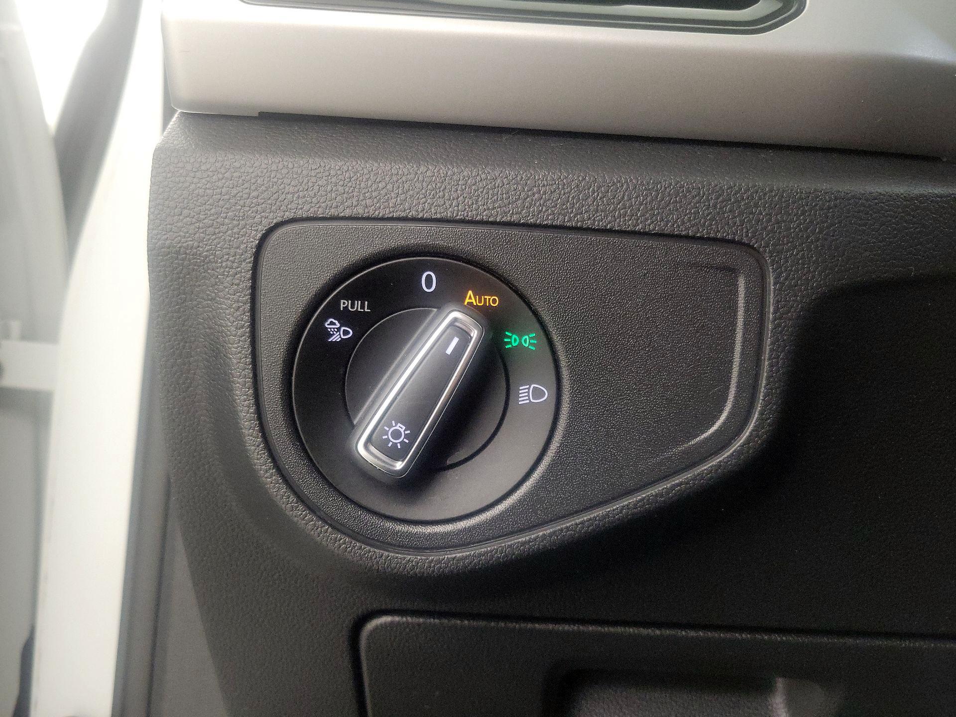 Thumbnail: 2022 Volkswagen Atlas - 13