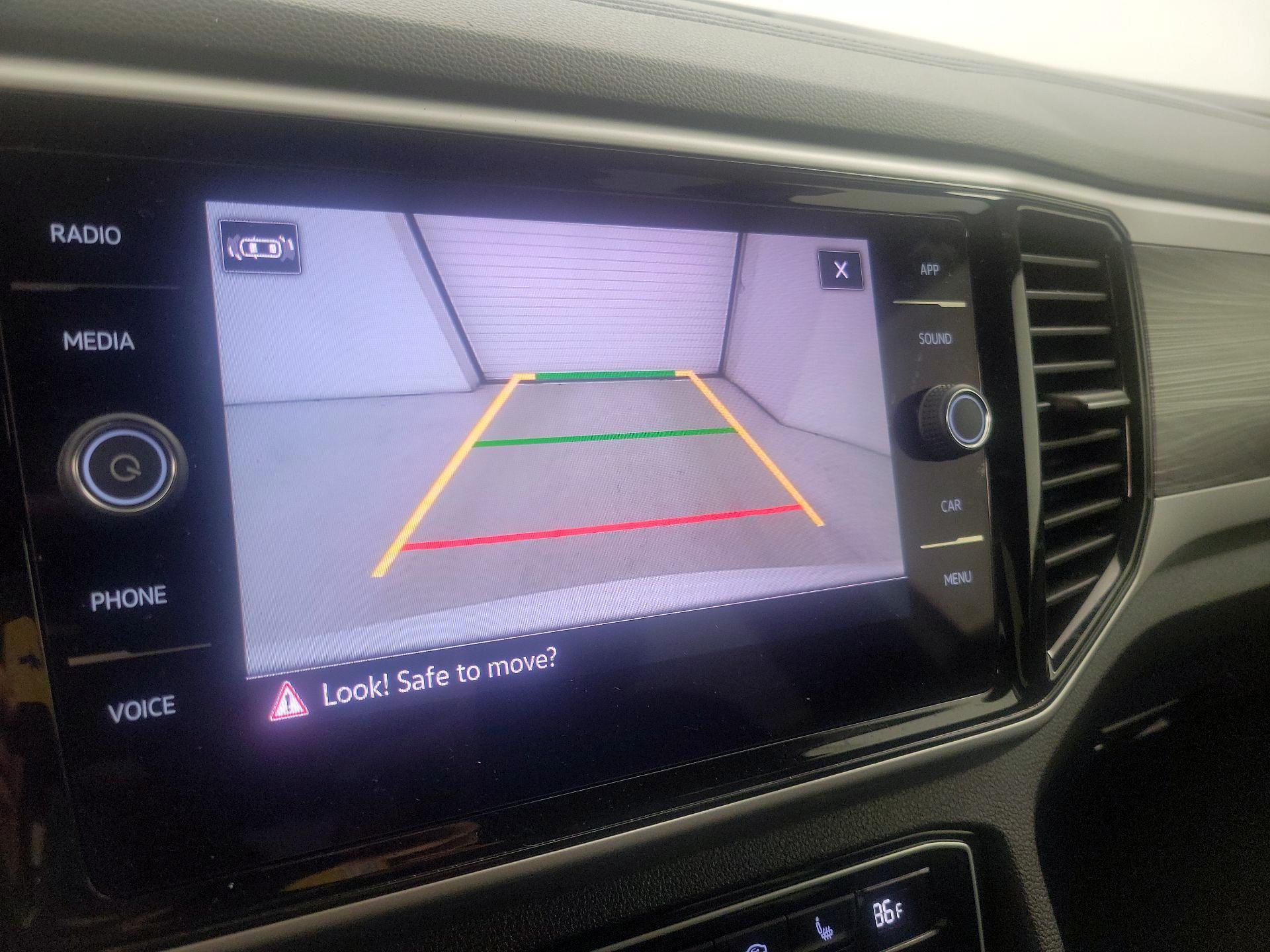 Thumbnail: 2022 Volkswagen Atlas - 14