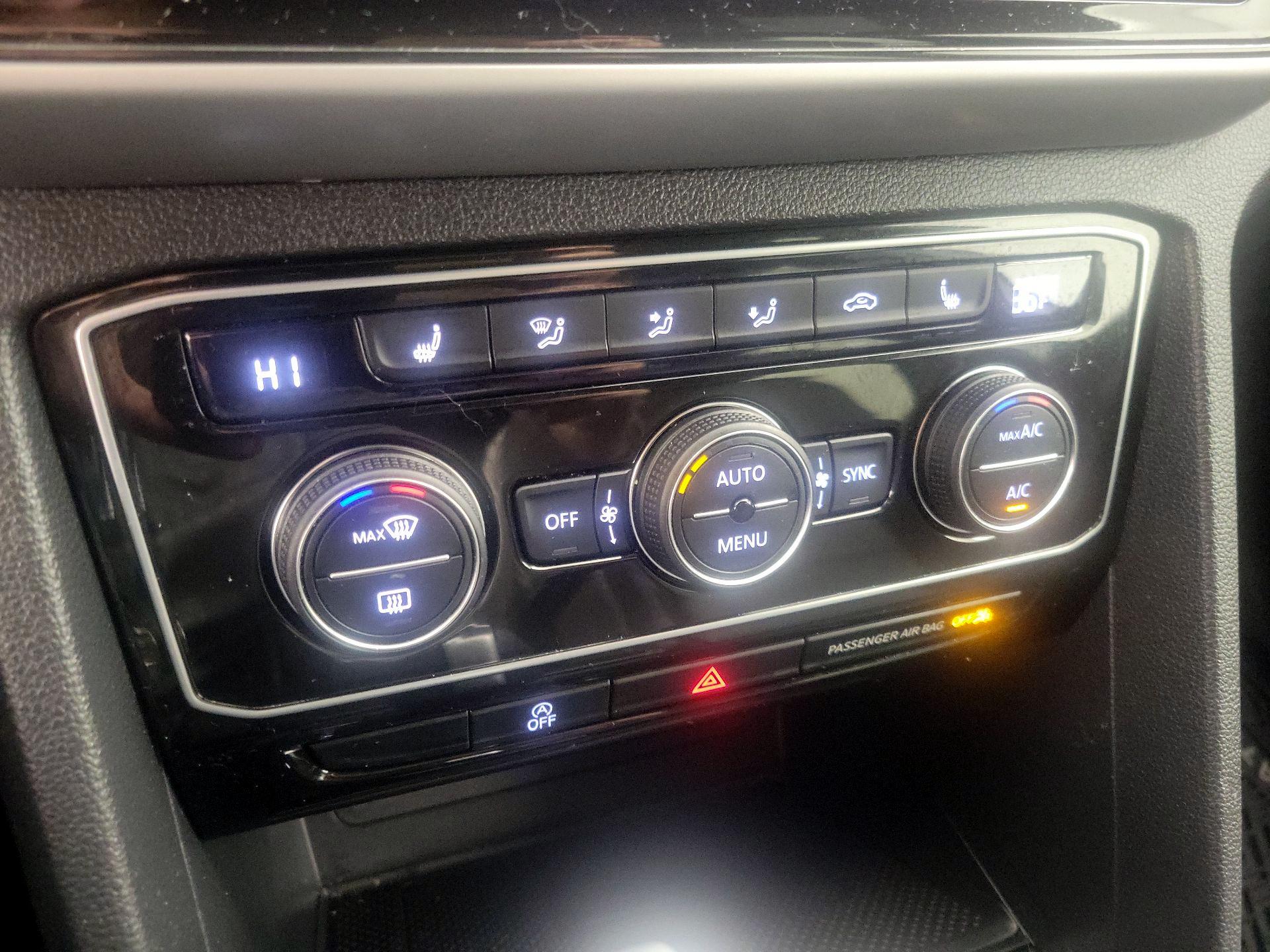 Thumbnail: 2022 Volkswagen Atlas - 16