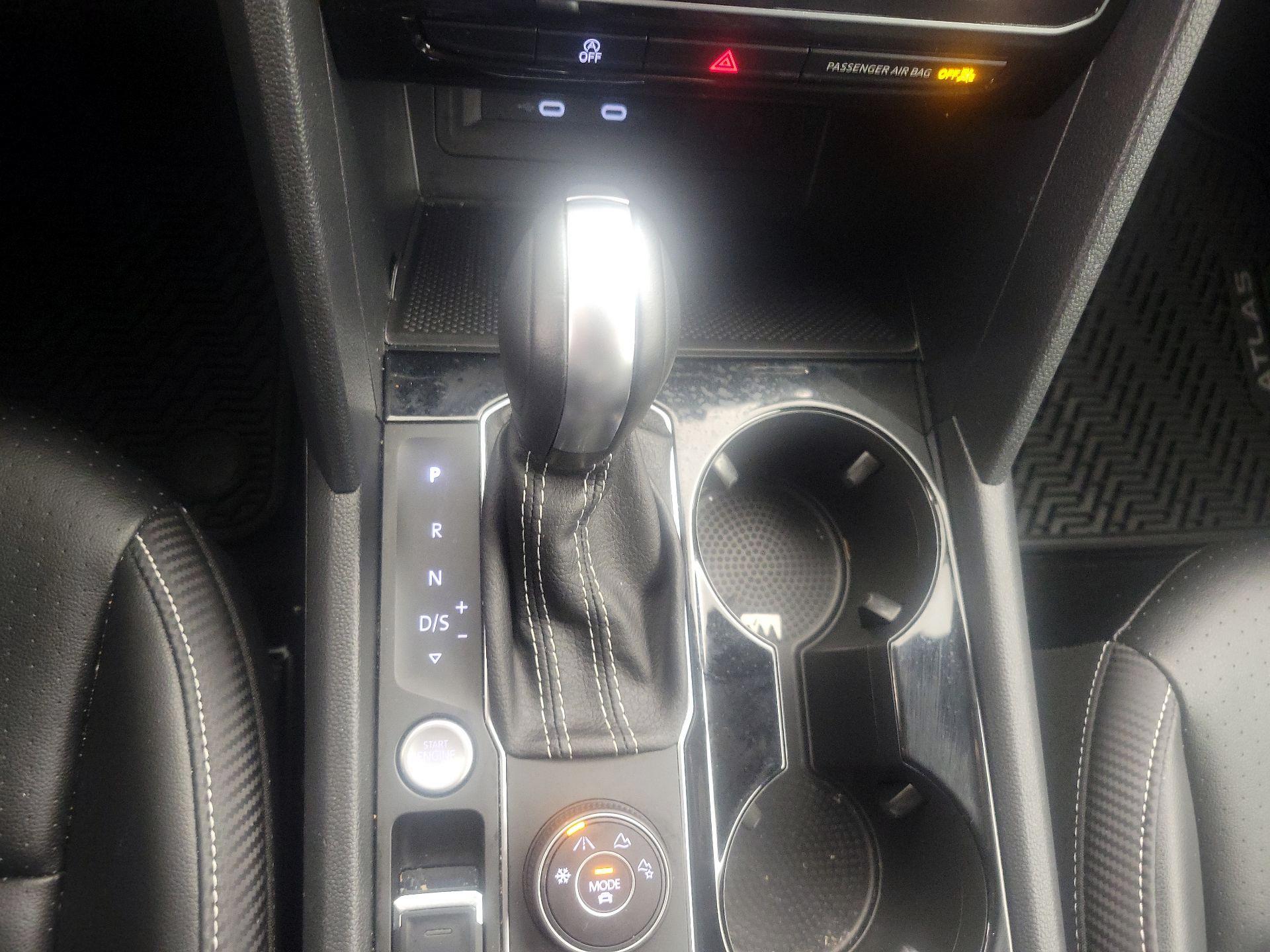 Thumbnail: 2022 Volkswagen Atlas - 17