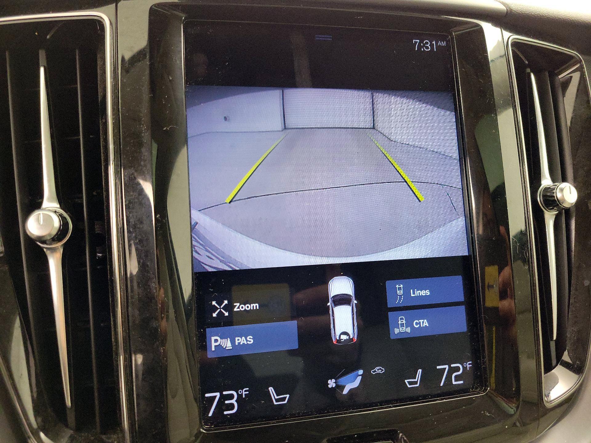 Thumbnail: 2020 Volvo XC60 - 14