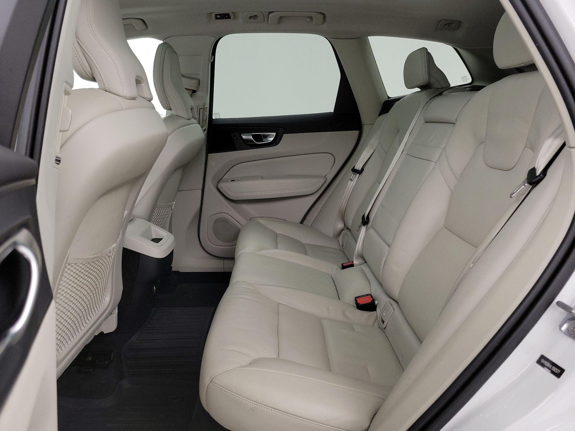 Thumbnail: 2020 Volvo XC60 - 20