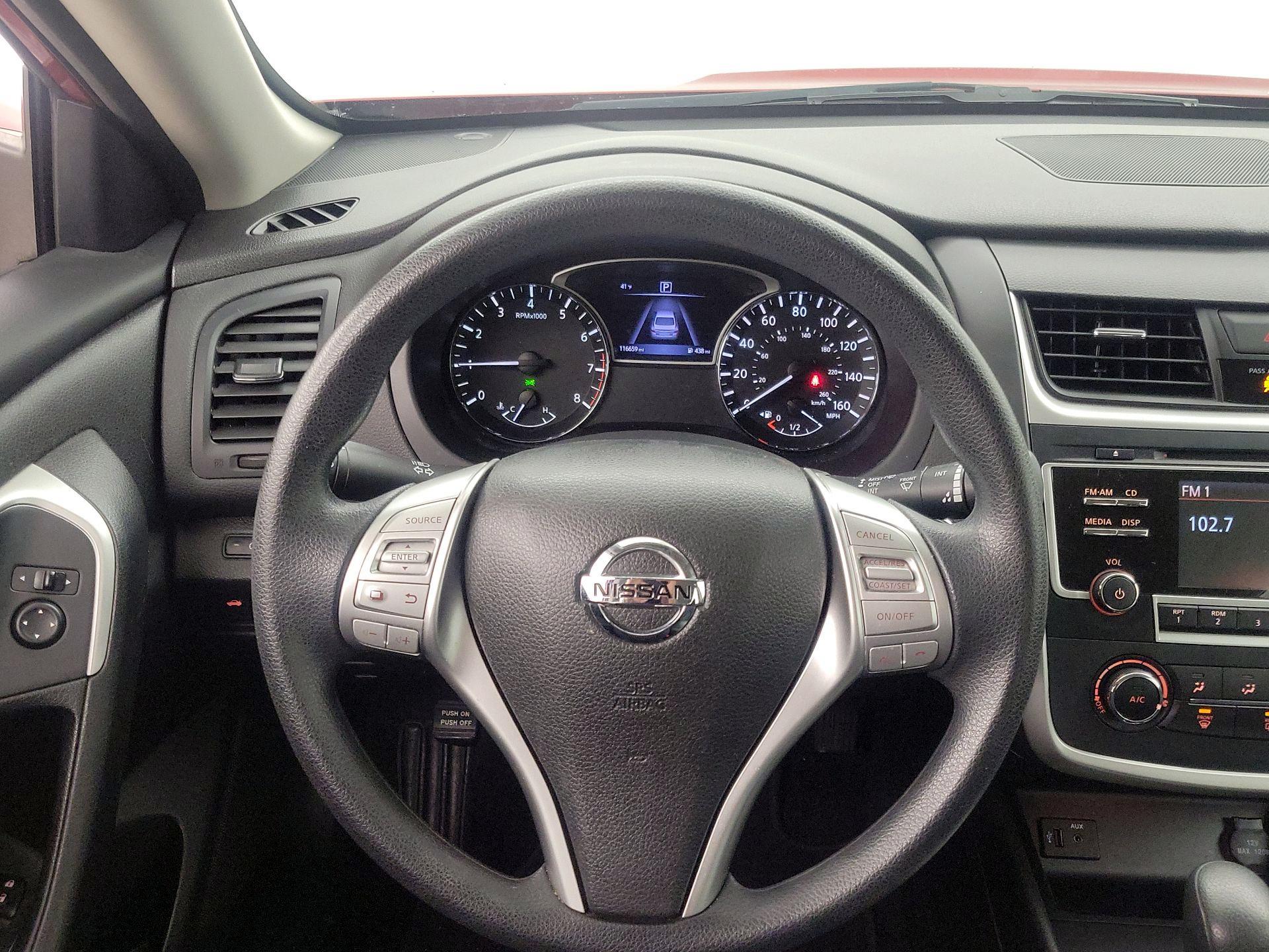 Thumbnail: 2016 Nissan Altima - 10