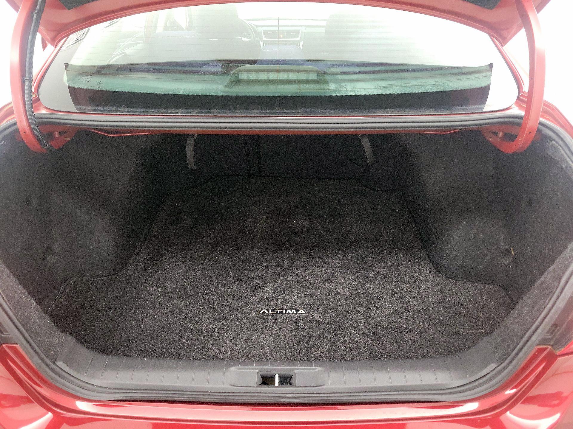 Thumbnail: 2016 Nissan Altima - 20