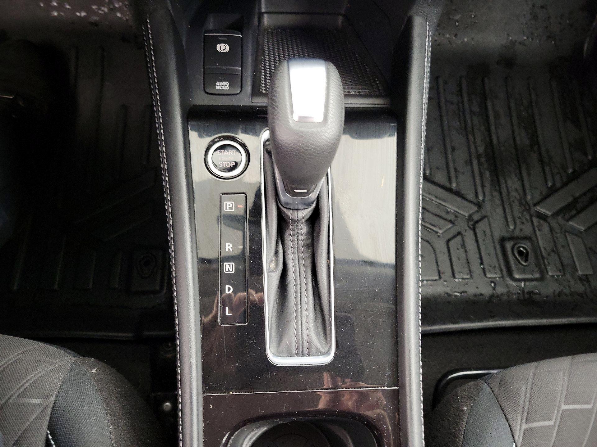 Thumbnail: 2022 Nissan Kicks - 16