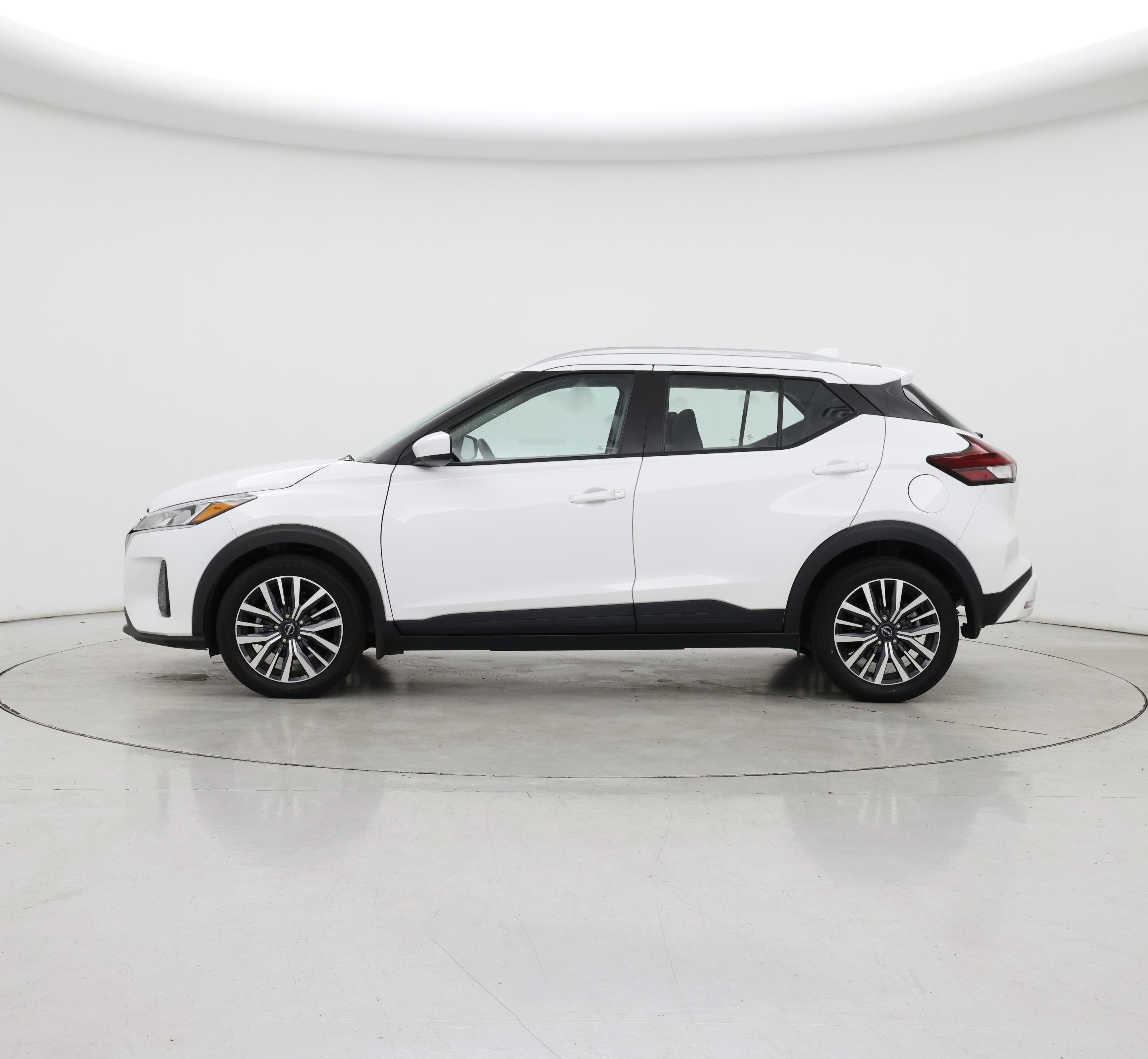 Thumbnail: 2022 Nissan Kicks - 3