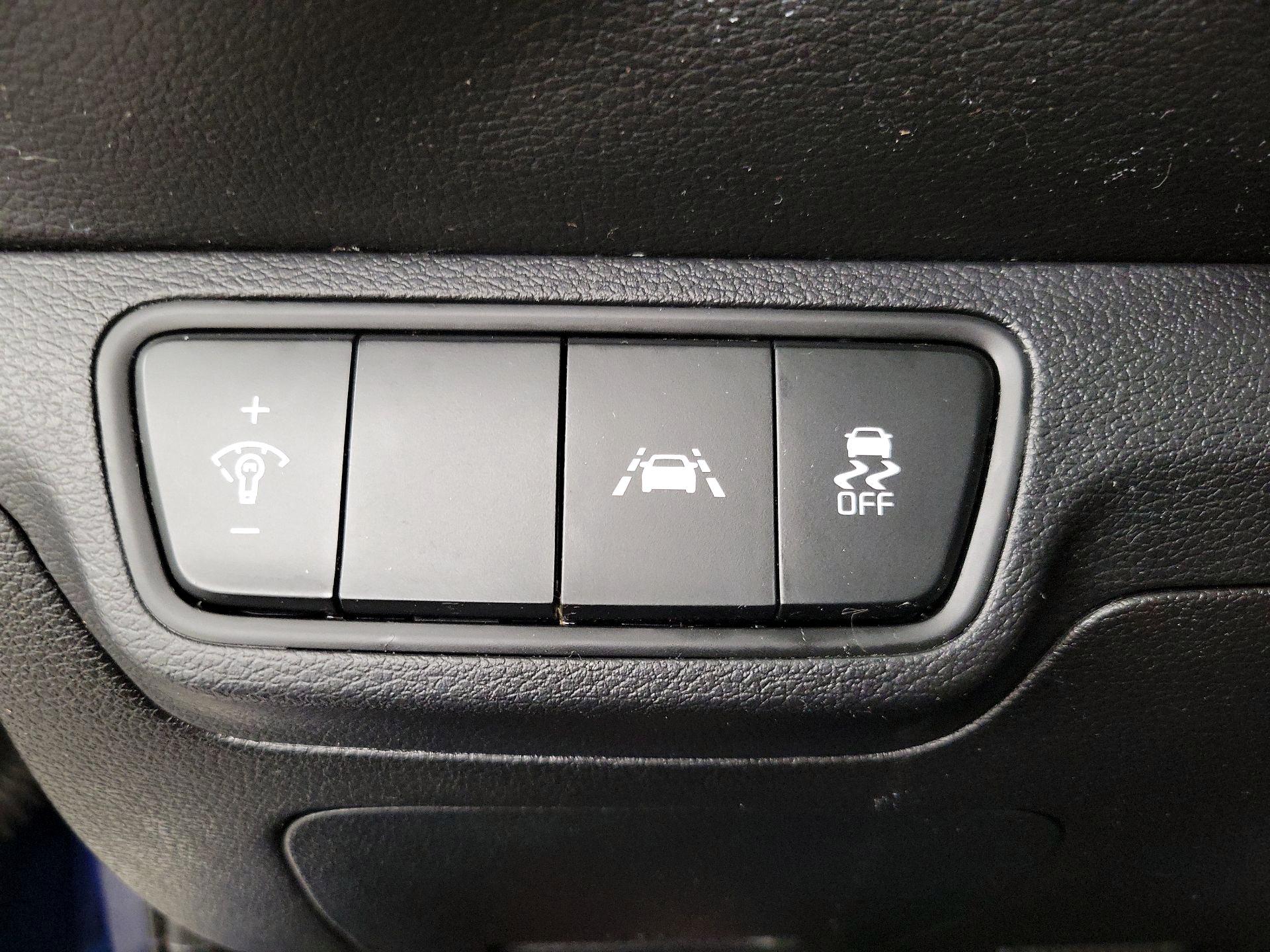 Thumbnail: 2020 Kia Forte - 13