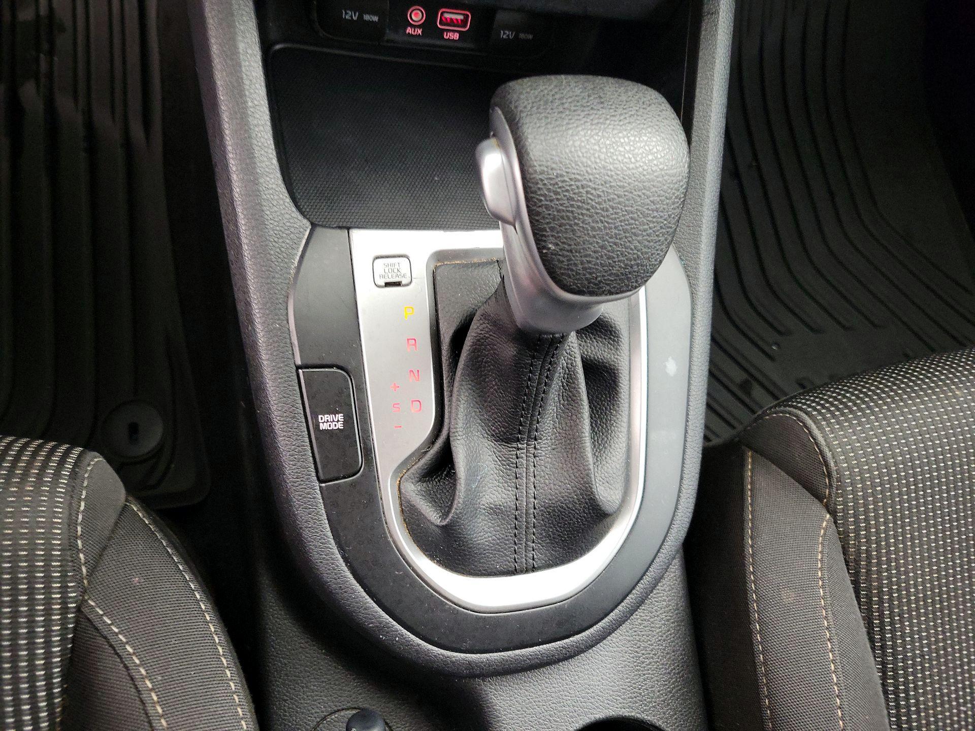 Thumbnail: 2020 Kia Forte - 17