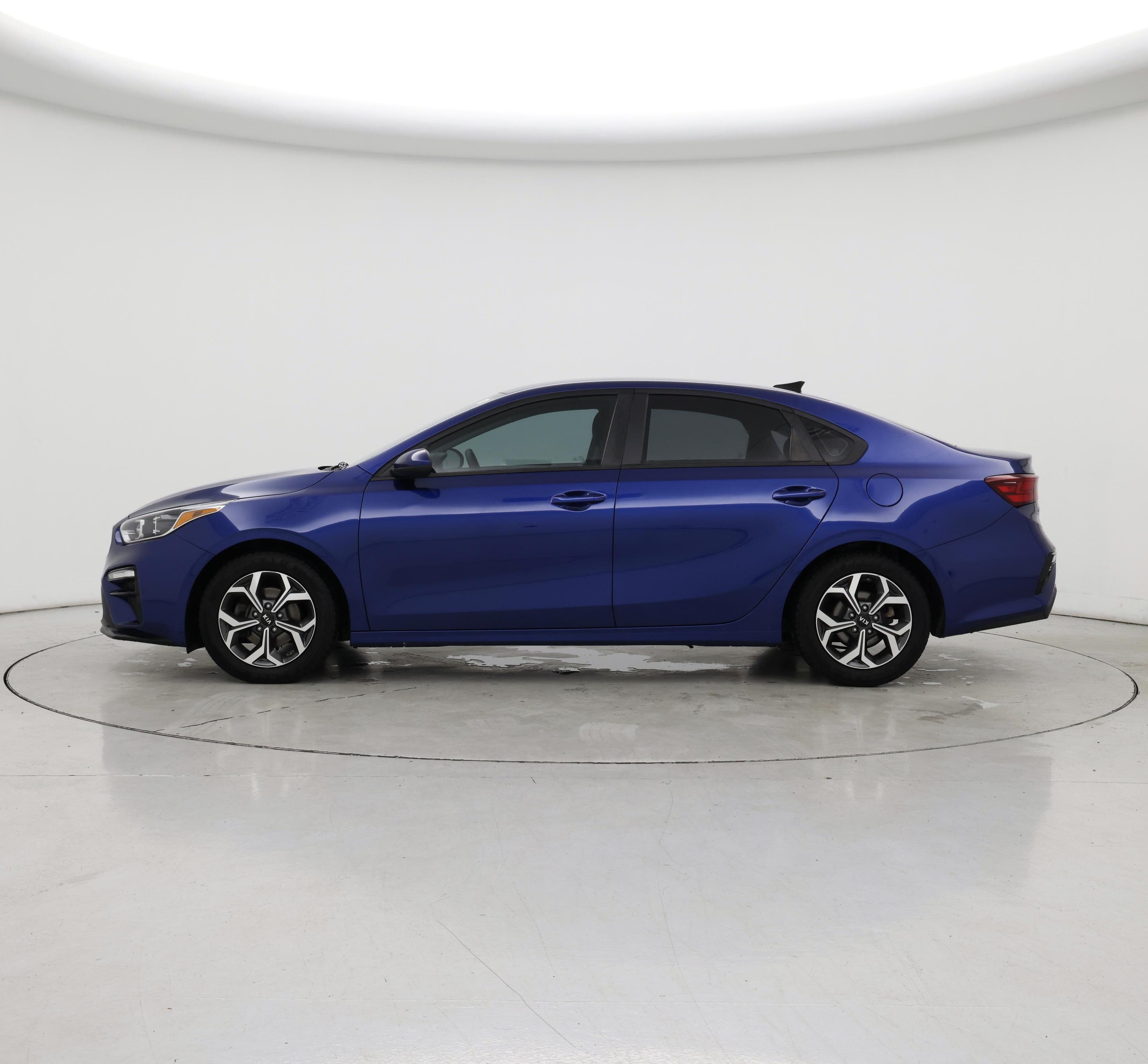 Thumbnail: 2020 Kia Forte - 3