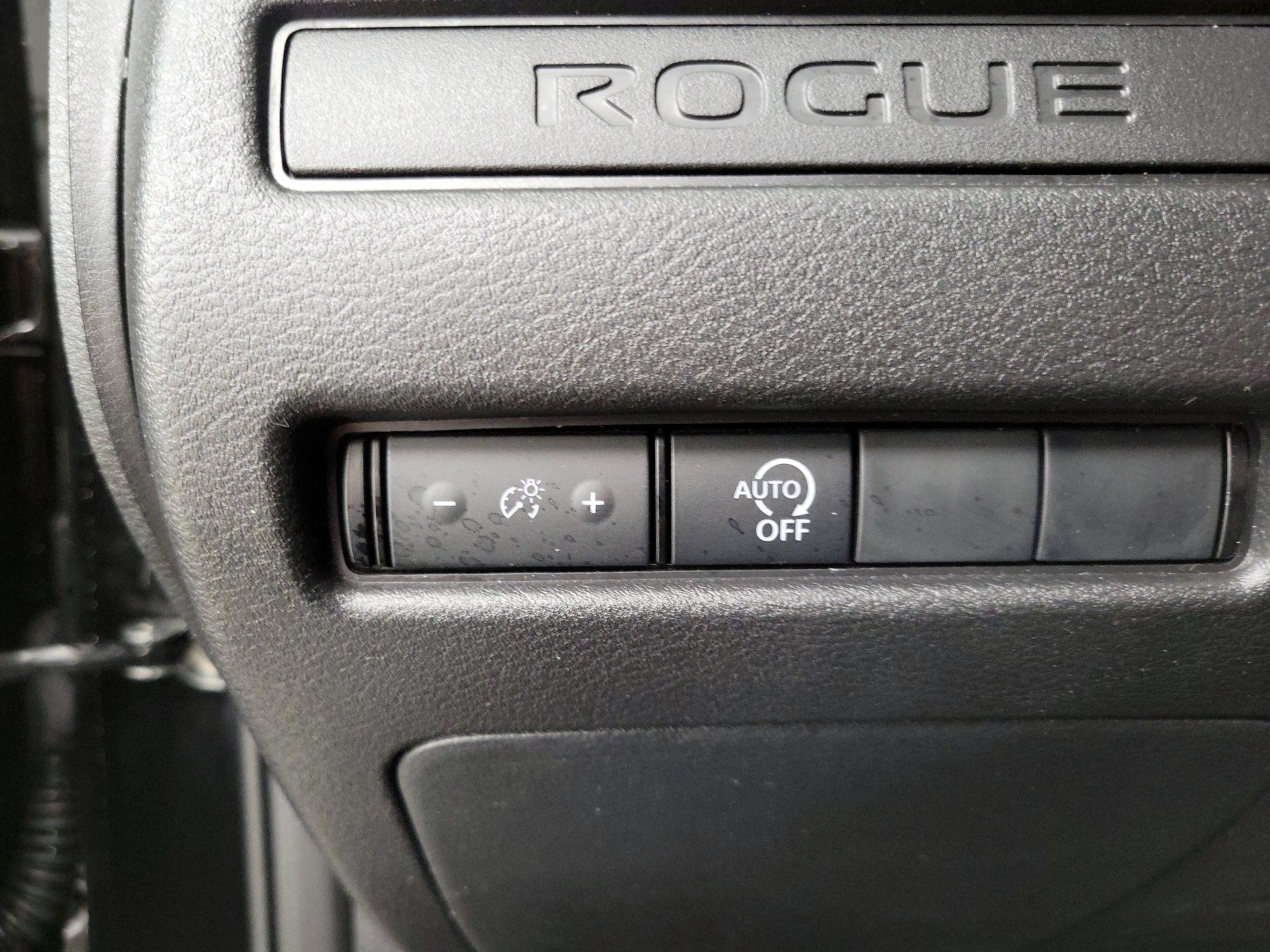 Thumbnail: 2023 Nissan Rogue - 13