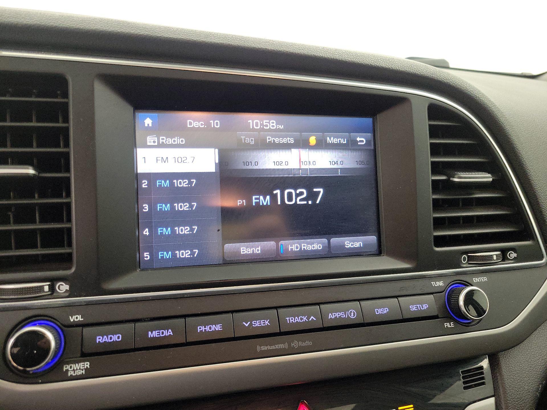 Thumbnail: 2017 Hyundai Elantra - 15