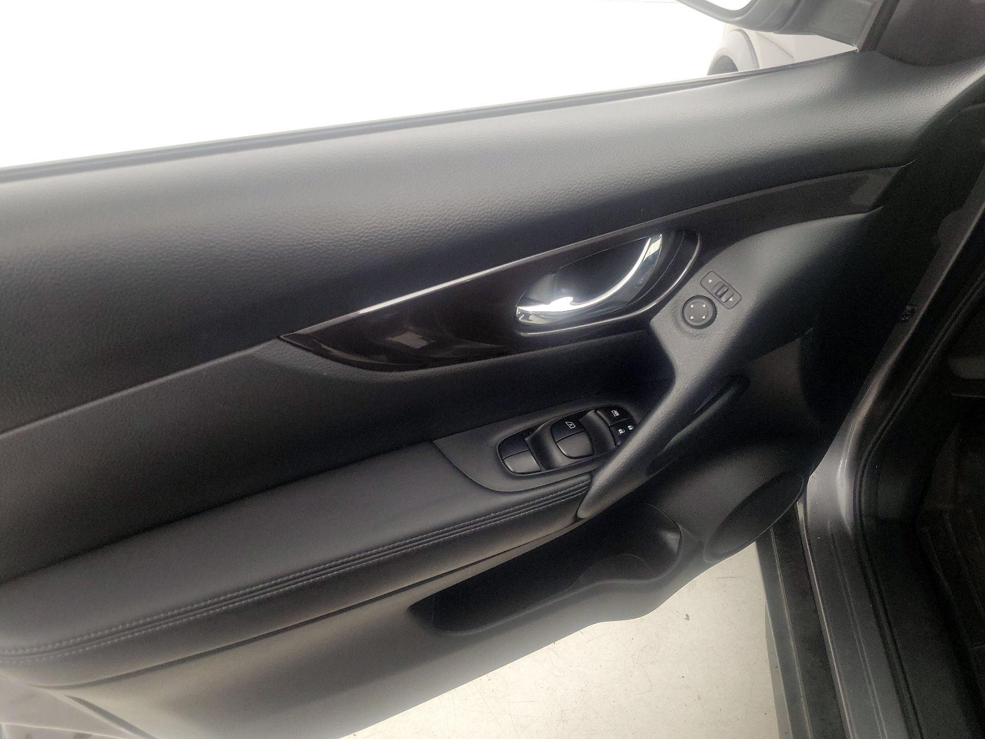 Thumbnail: 2020 Nissan Rogue - 12