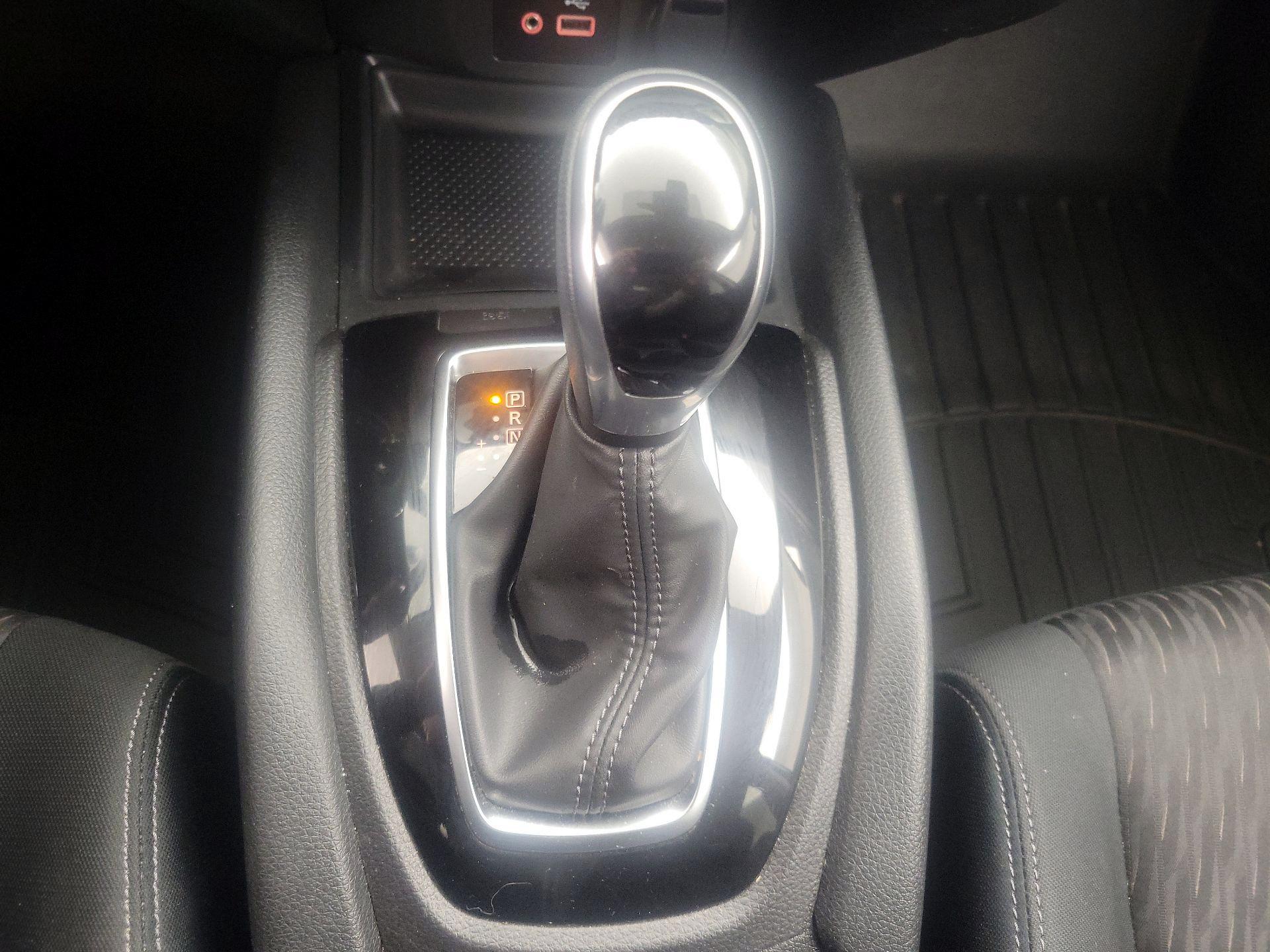 Thumbnail: 2020 Nissan Rogue - 17