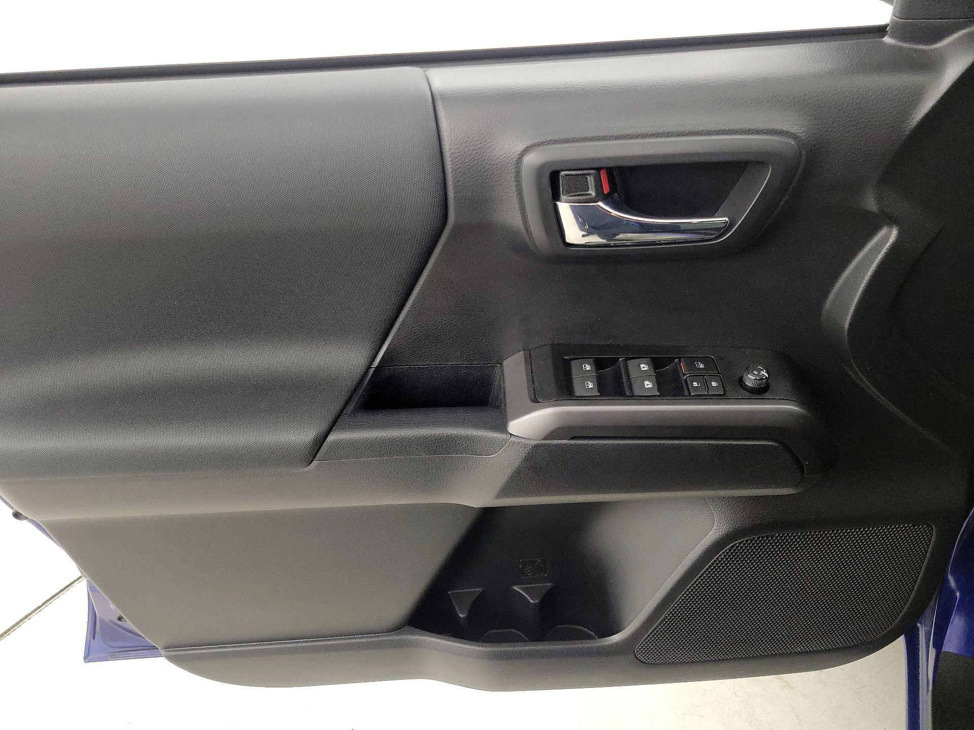 Thumbnail: 2023 Toyota Tacoma - 12