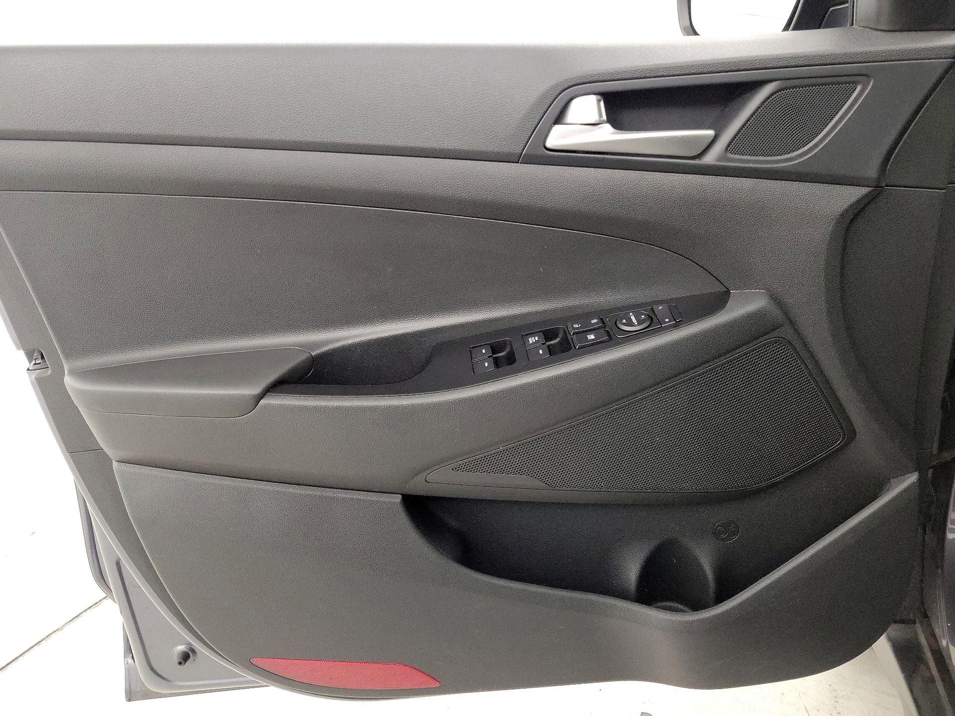 Thumbnail: 2019 Hyundai Tucson - 12