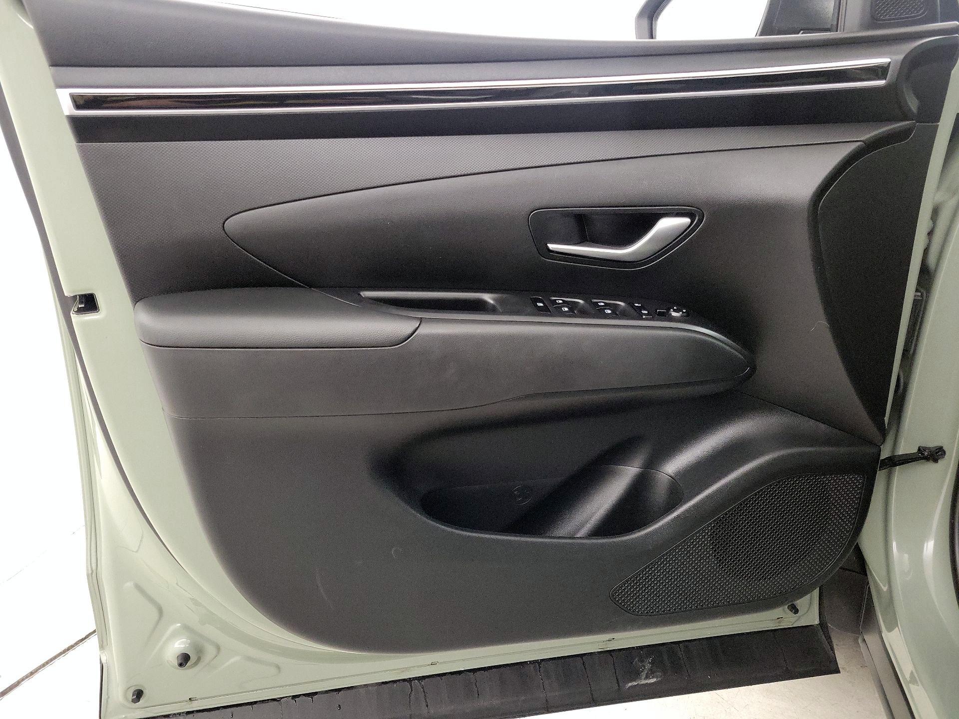 Thumbnail: 2023 Hyundai Santa Cruz - 12