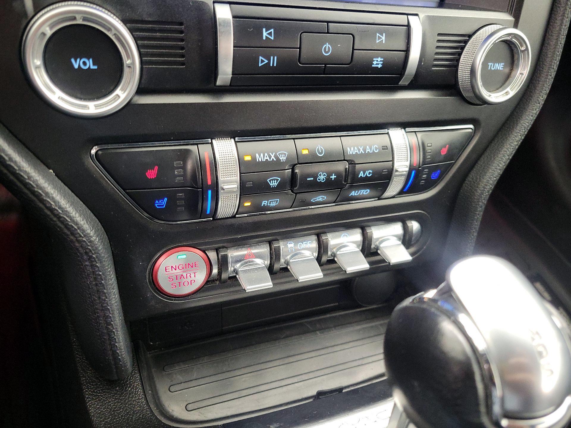 Thumbnail: 2019 Ford Mustang - 17