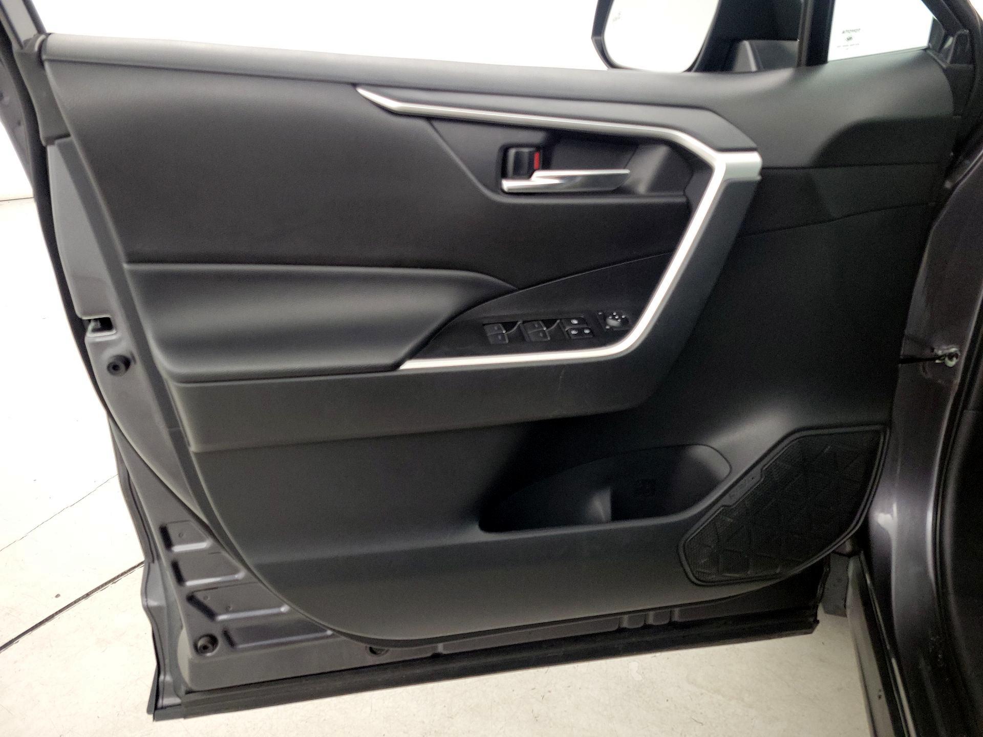 Thumbnail: 2024 Toyota RAV4 - 12