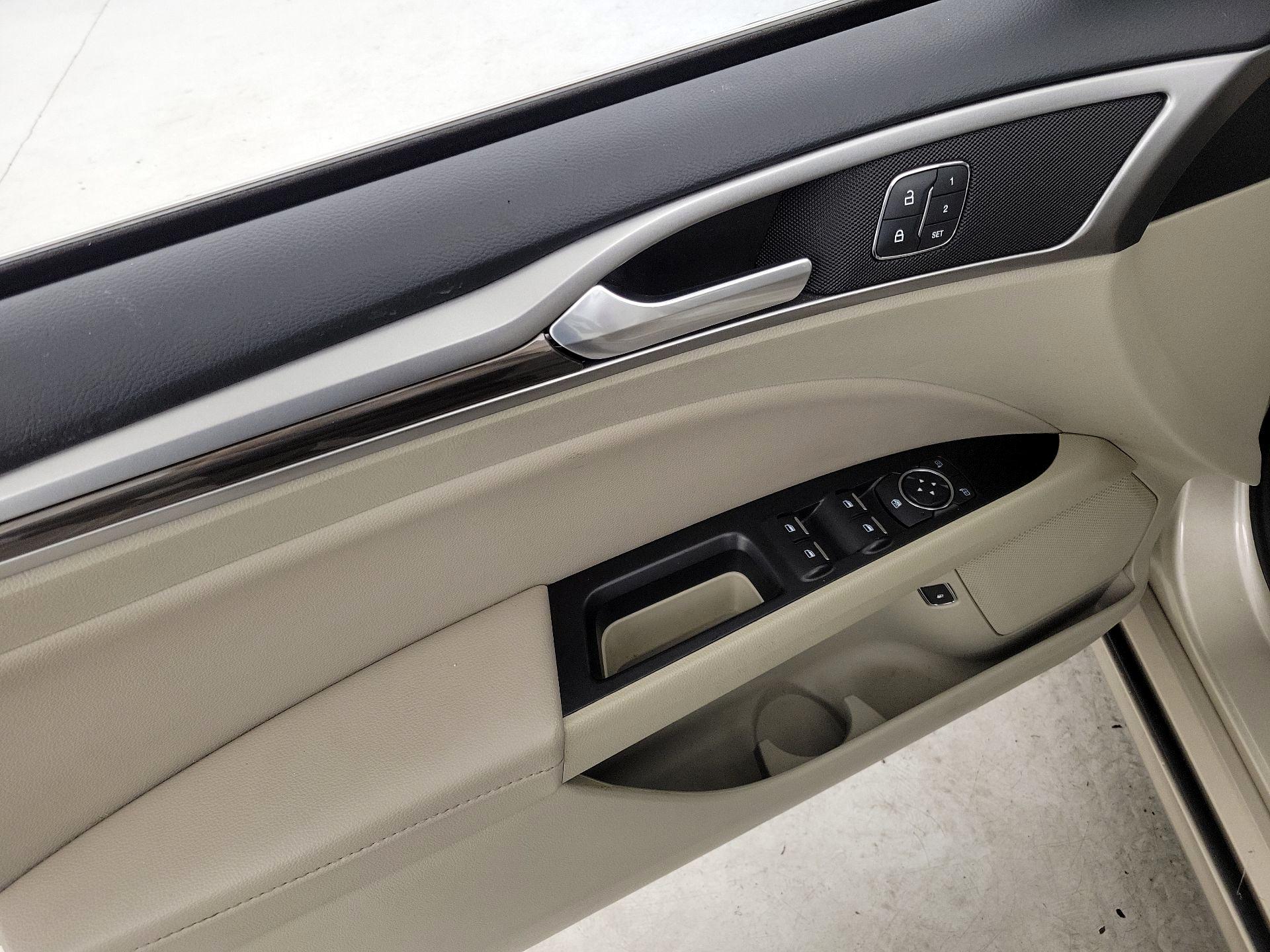 Thumbnail: 2018 Ford Fusion - 12