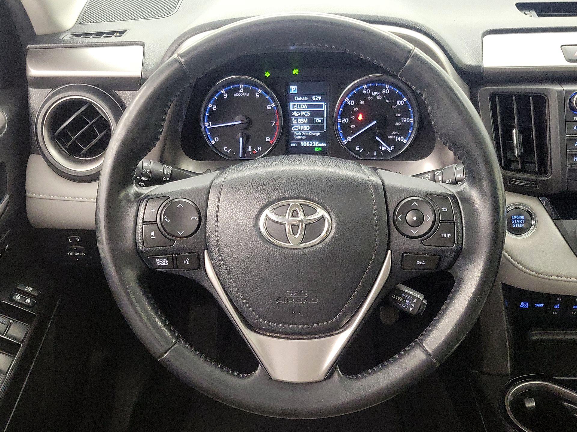 Thumbnail: 2017 Toyota RAV4 - 10