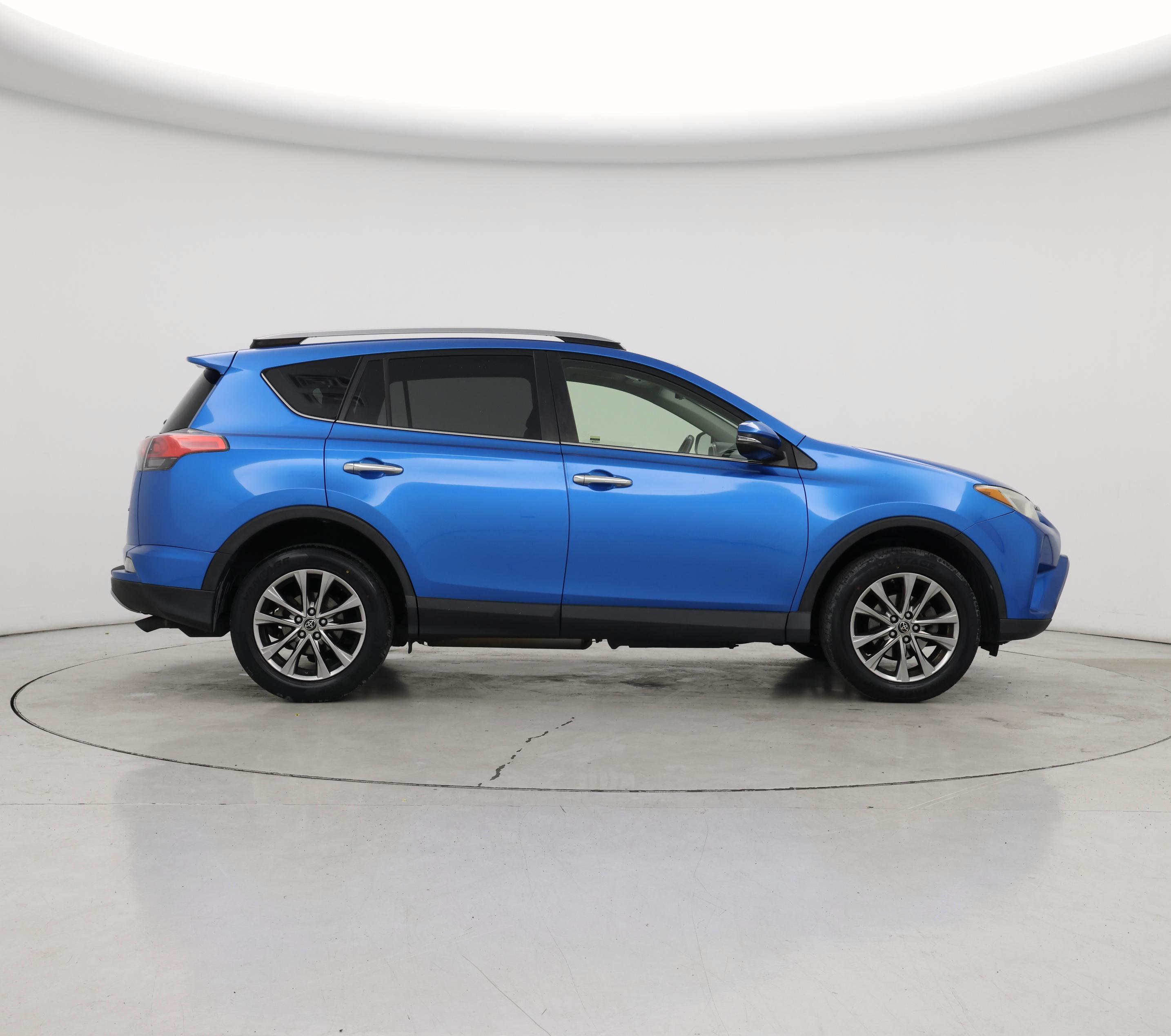 Thumbnail: 2017 Toyota RAV4 - 7
