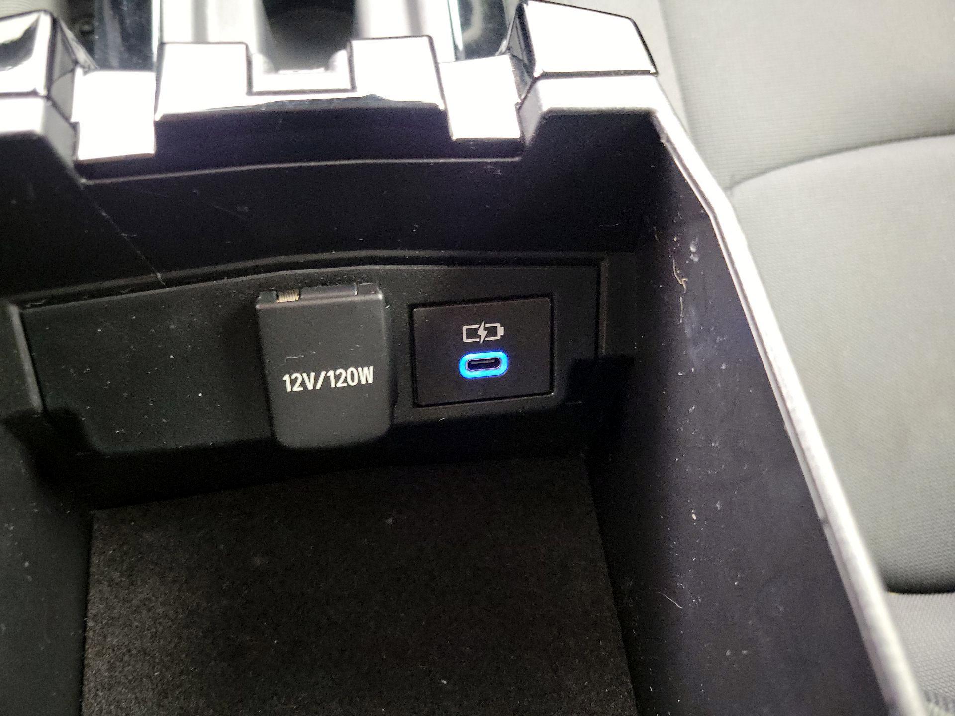 Thumbnail: 2022 Toyota Corolla - 18