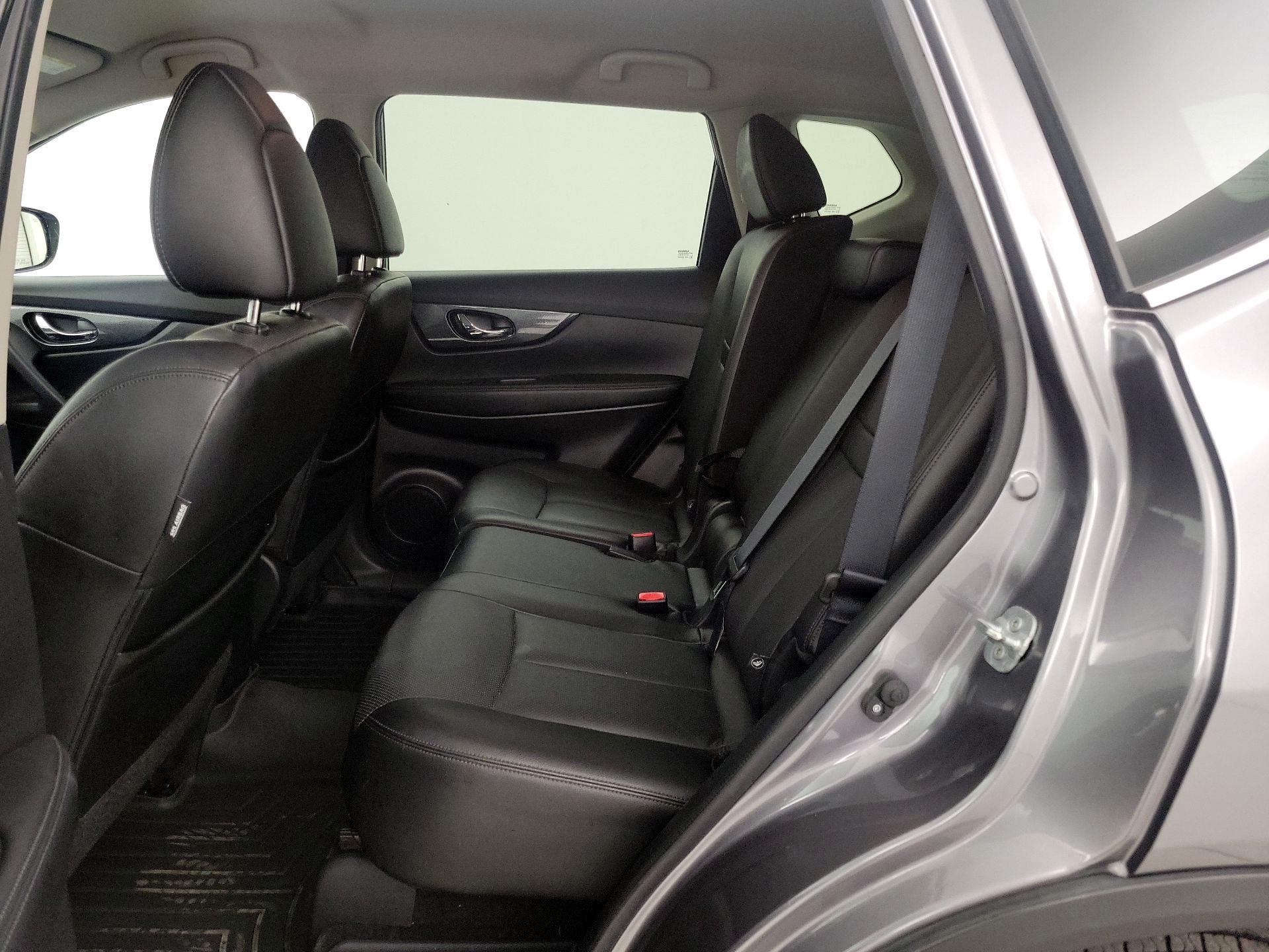 Thumbnail: 2016 Nissan Rogue - 20