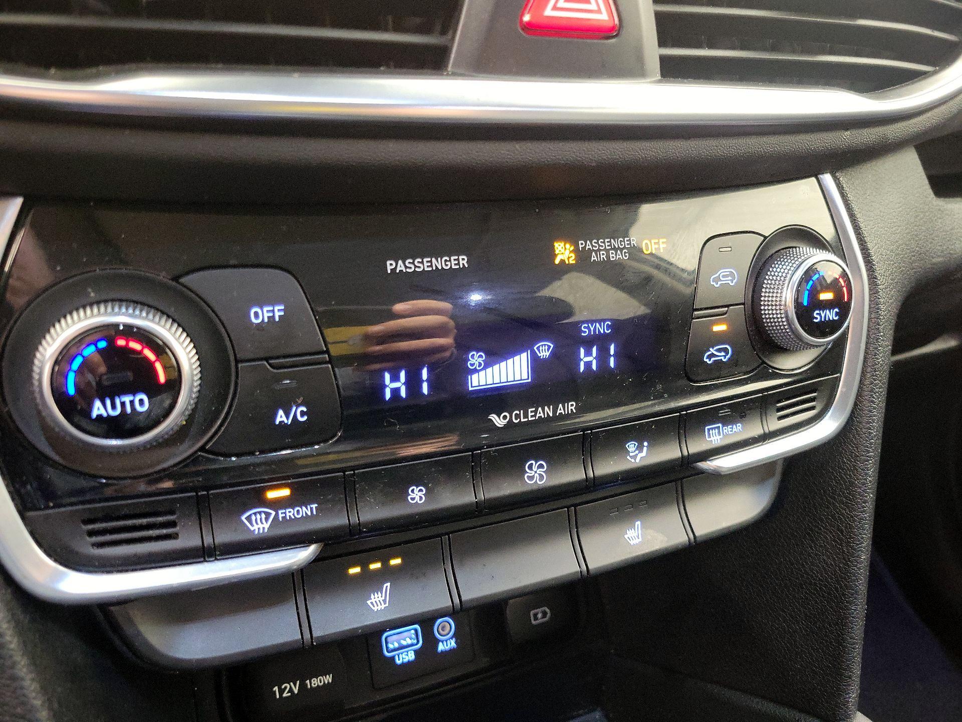 Thumbnail: 2019 Hyundai Santa Fe - 16