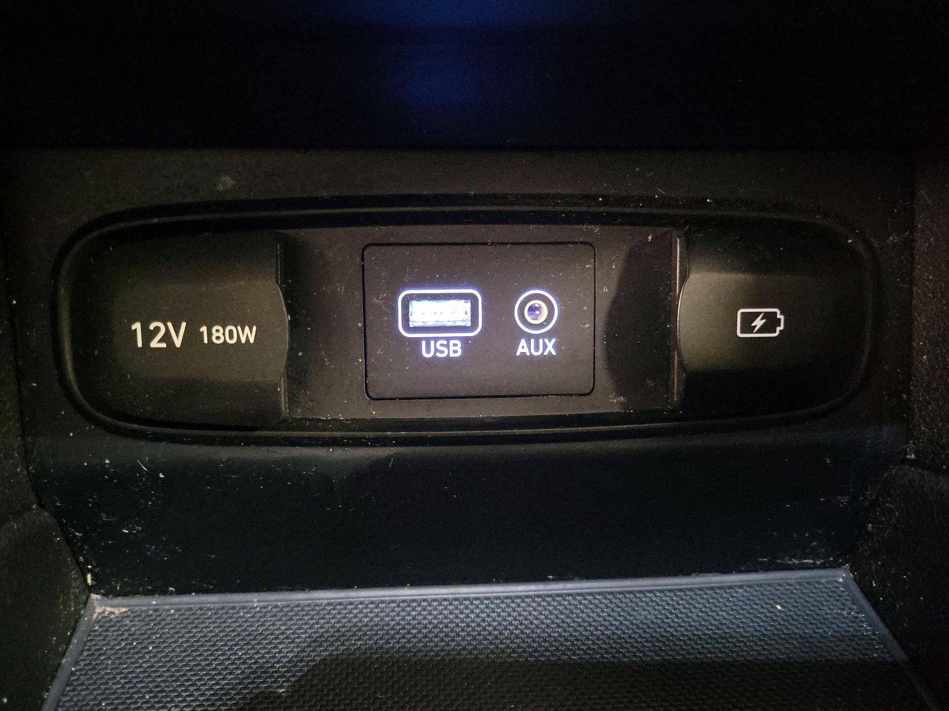 Thumbnail: 2019 Hyundai Santa Fe - 18