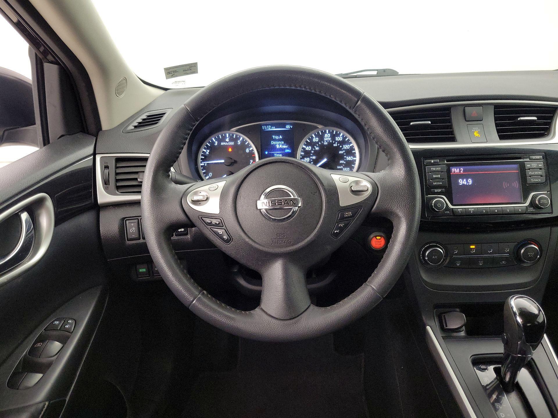 Thumbnail: 2017 Nissan Sentra - 10