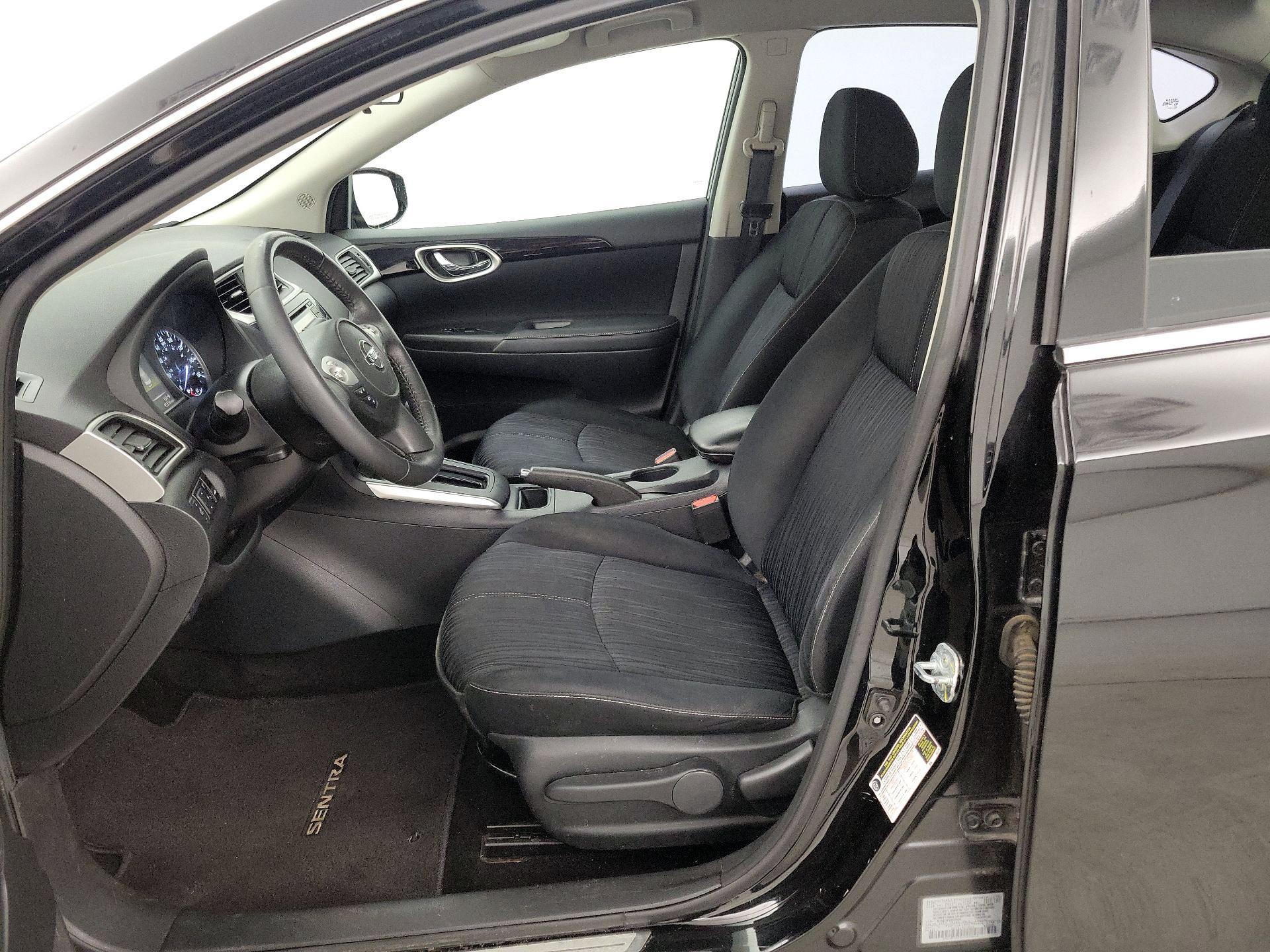 Thumbnail: 2017 Nissan Sentra - 11