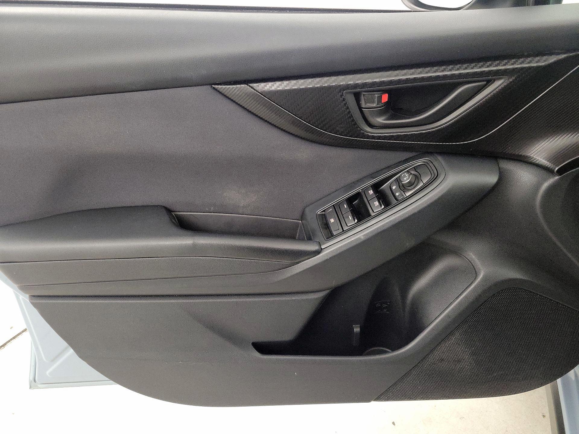 Thumbnail: 2018 Subaru Crosstrek - 12