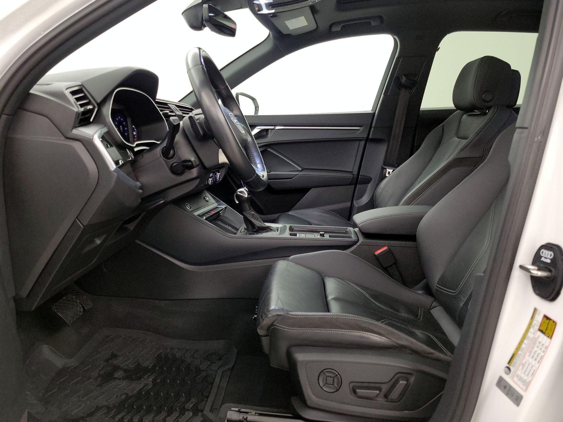 Thumbnail: 2021 Audi Q3 - 11