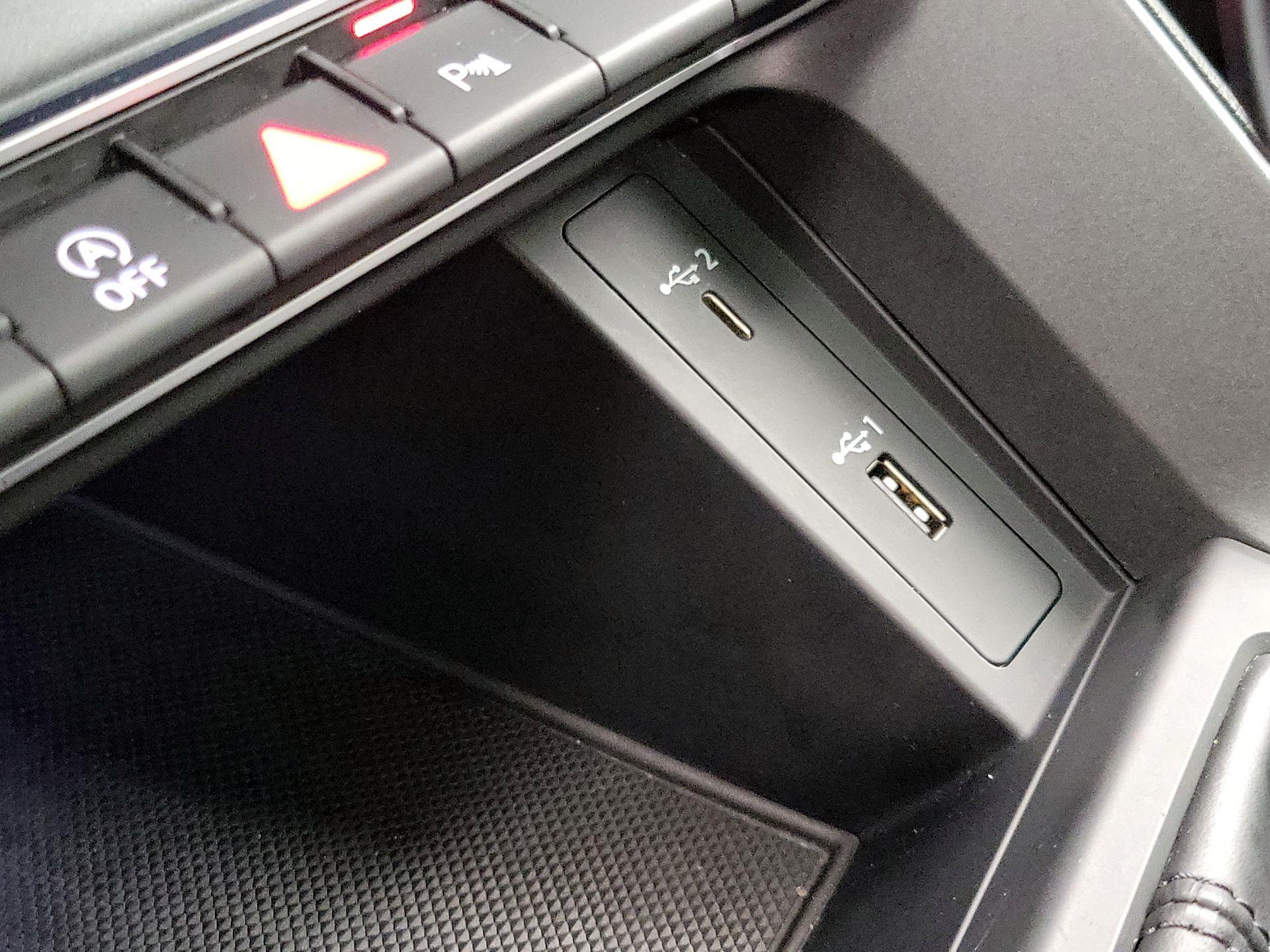 Thumbnail: 2021 Audi Q3 - 18