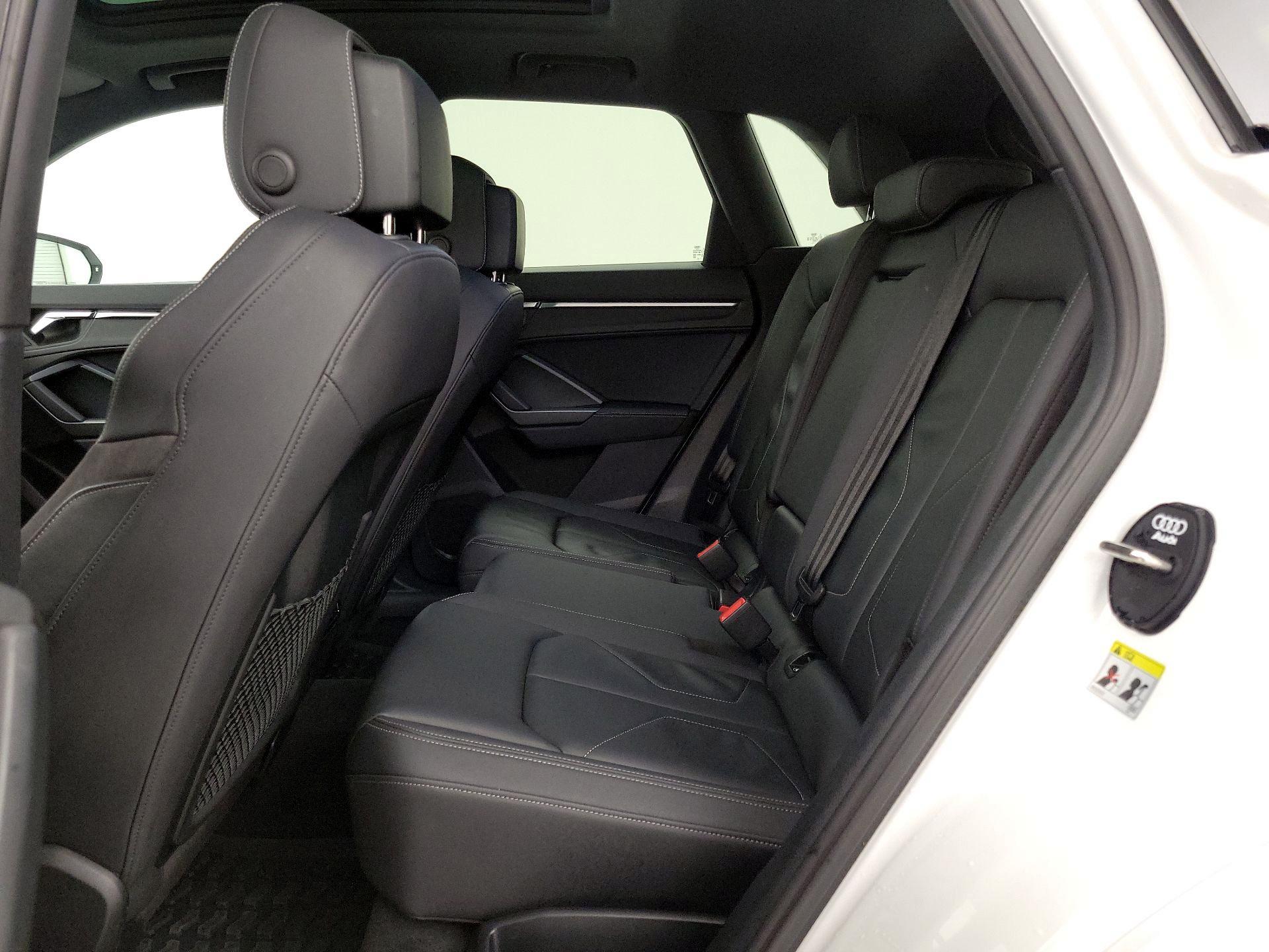 Thumbnail: 2021 Audi Q3 - 20