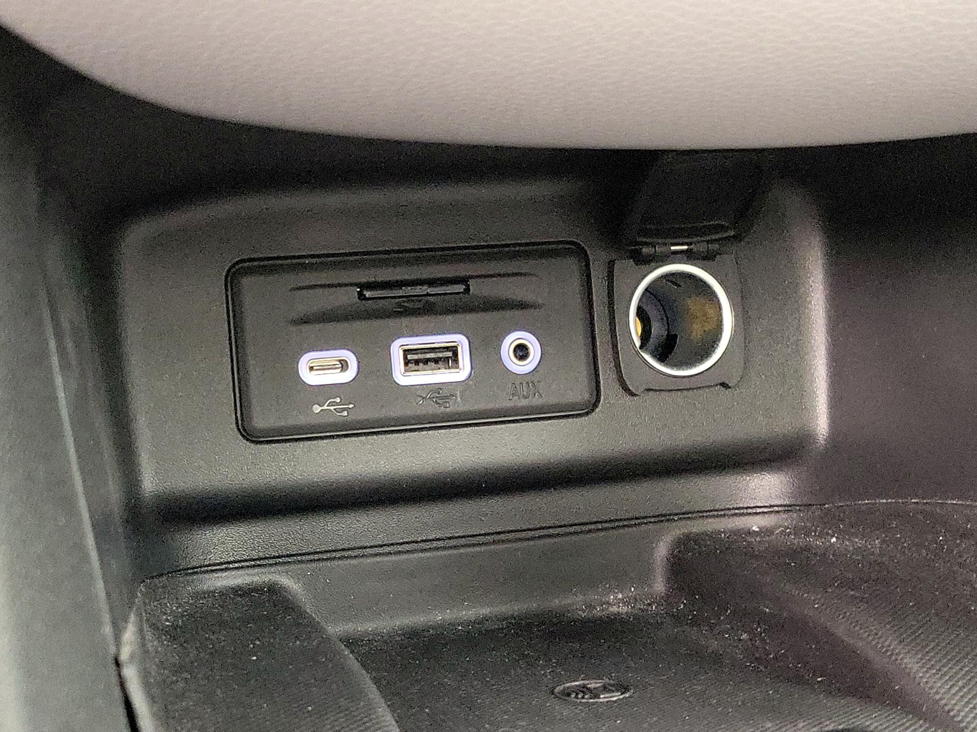 Thumbnail: 2020 Chevrolet Equinox - 19