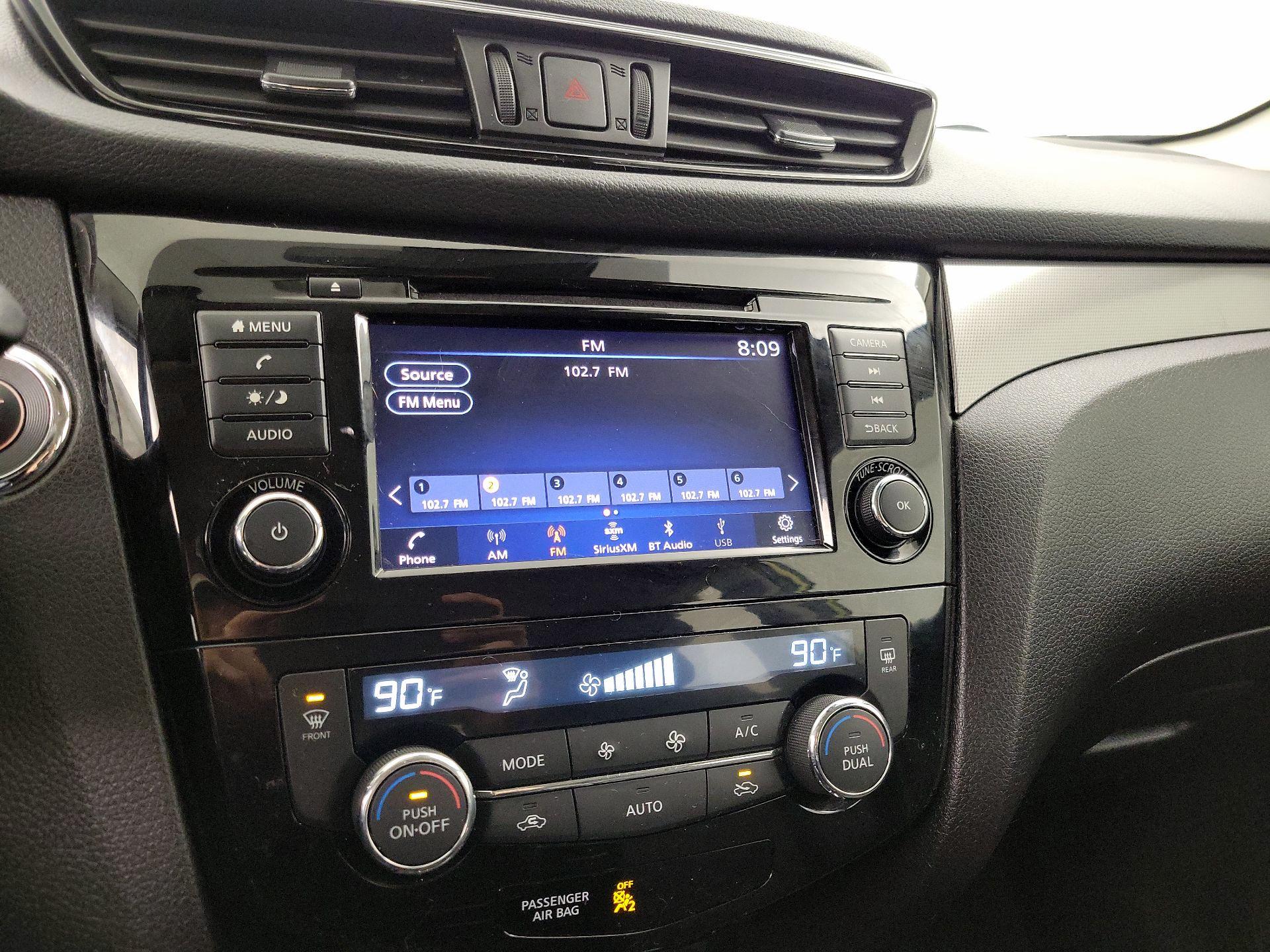 Thumbnail: 2020 Nissan Rogue Sport - 15