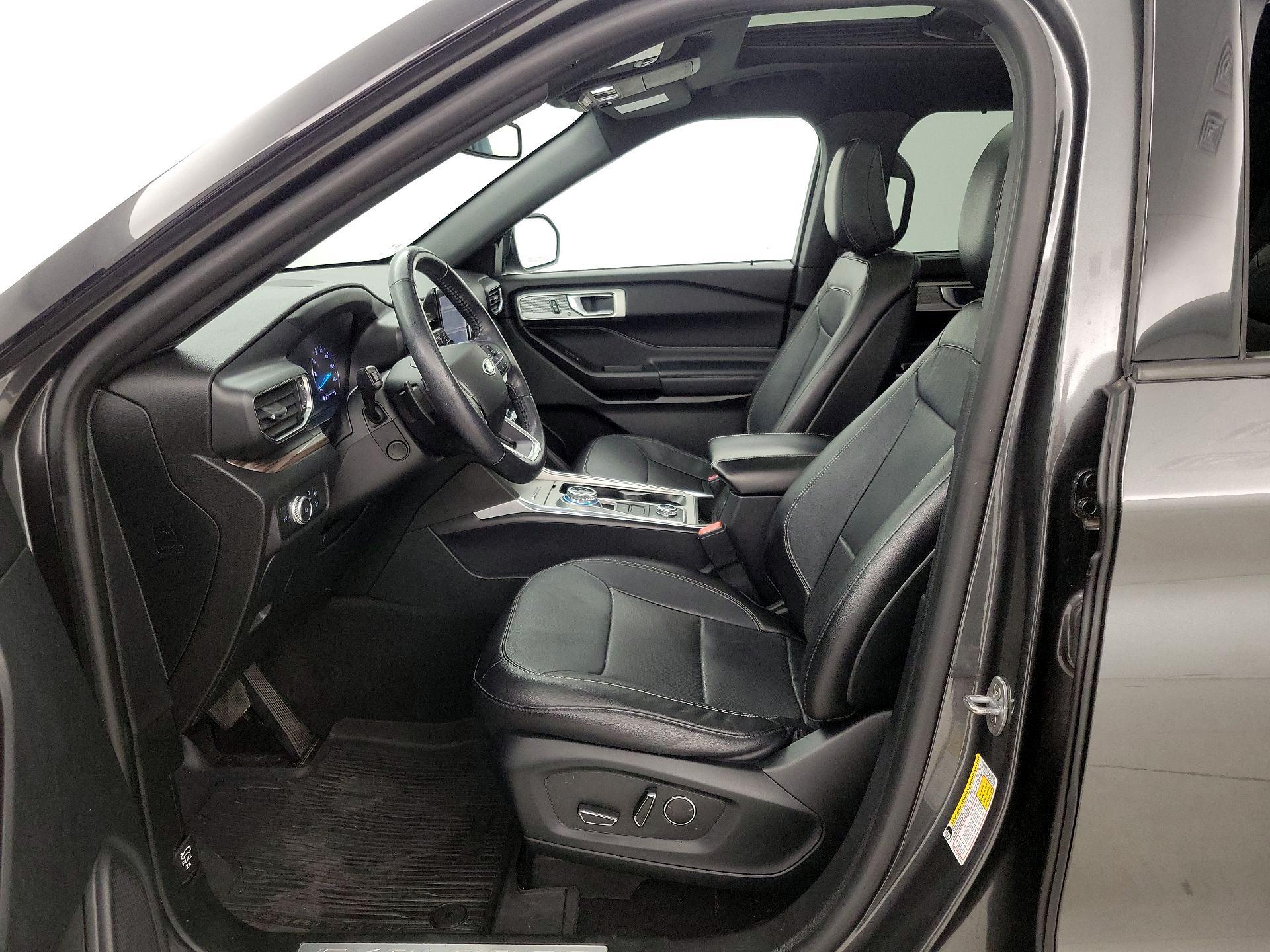 Thumbnail: 2020 Ford Explorer - 11