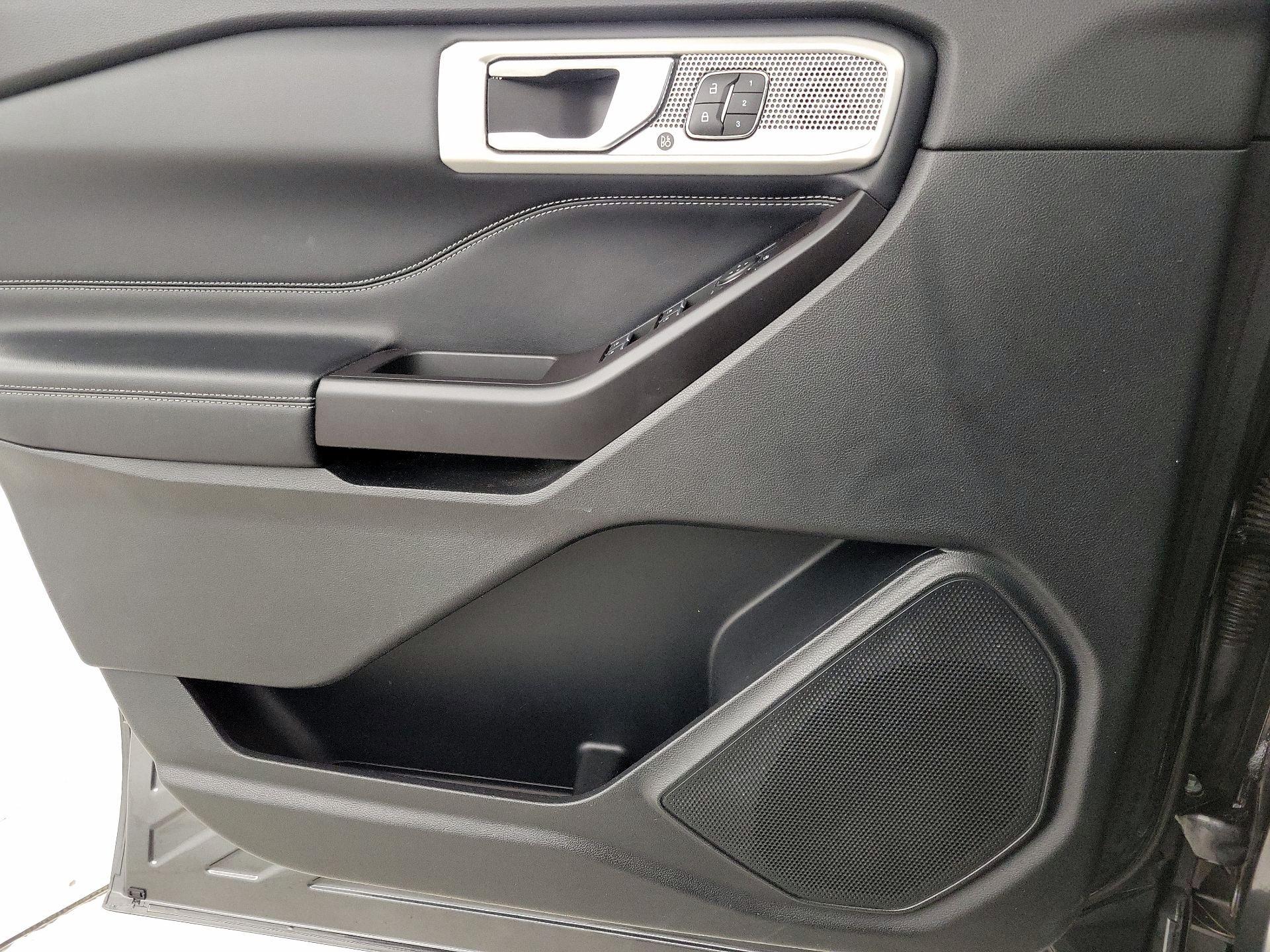 Thumbnail: 2020 Ford Explorer - 12