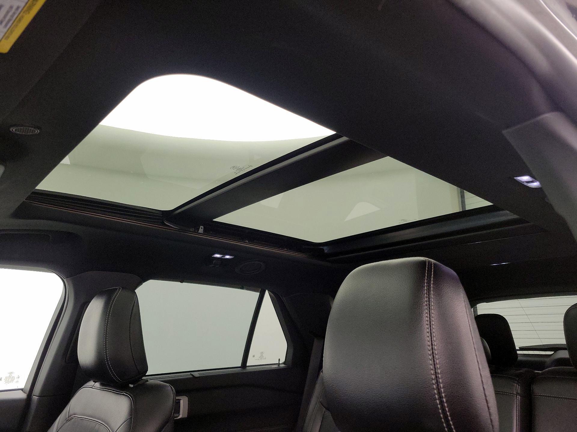 Thumbnail: 2020 Ford Explorer - 20