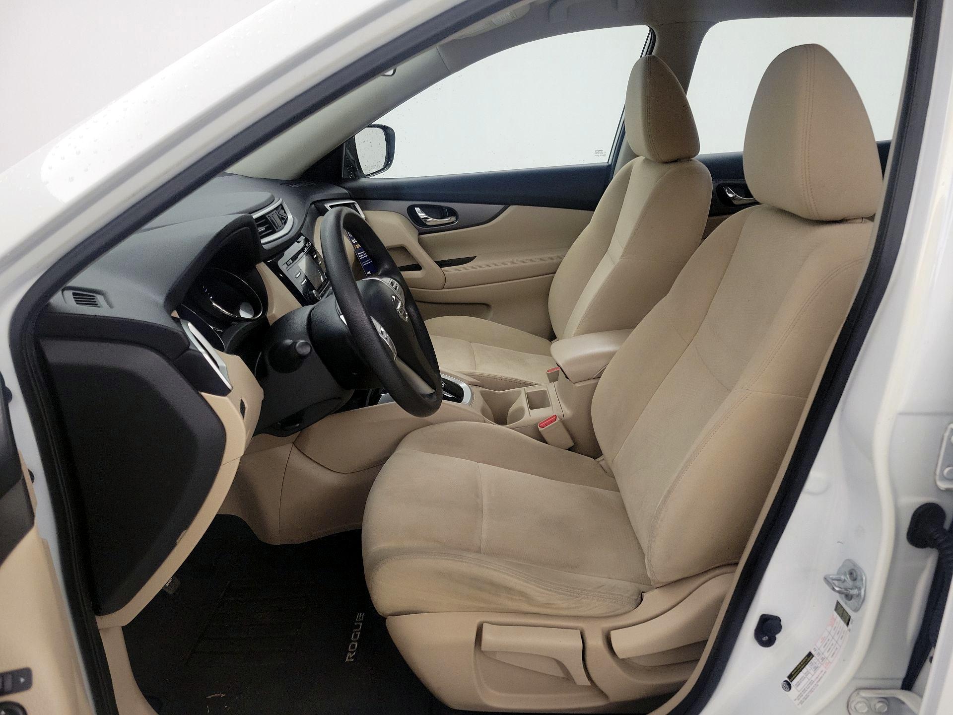 Thumbnail: 2016 Nissan Rogue - 11