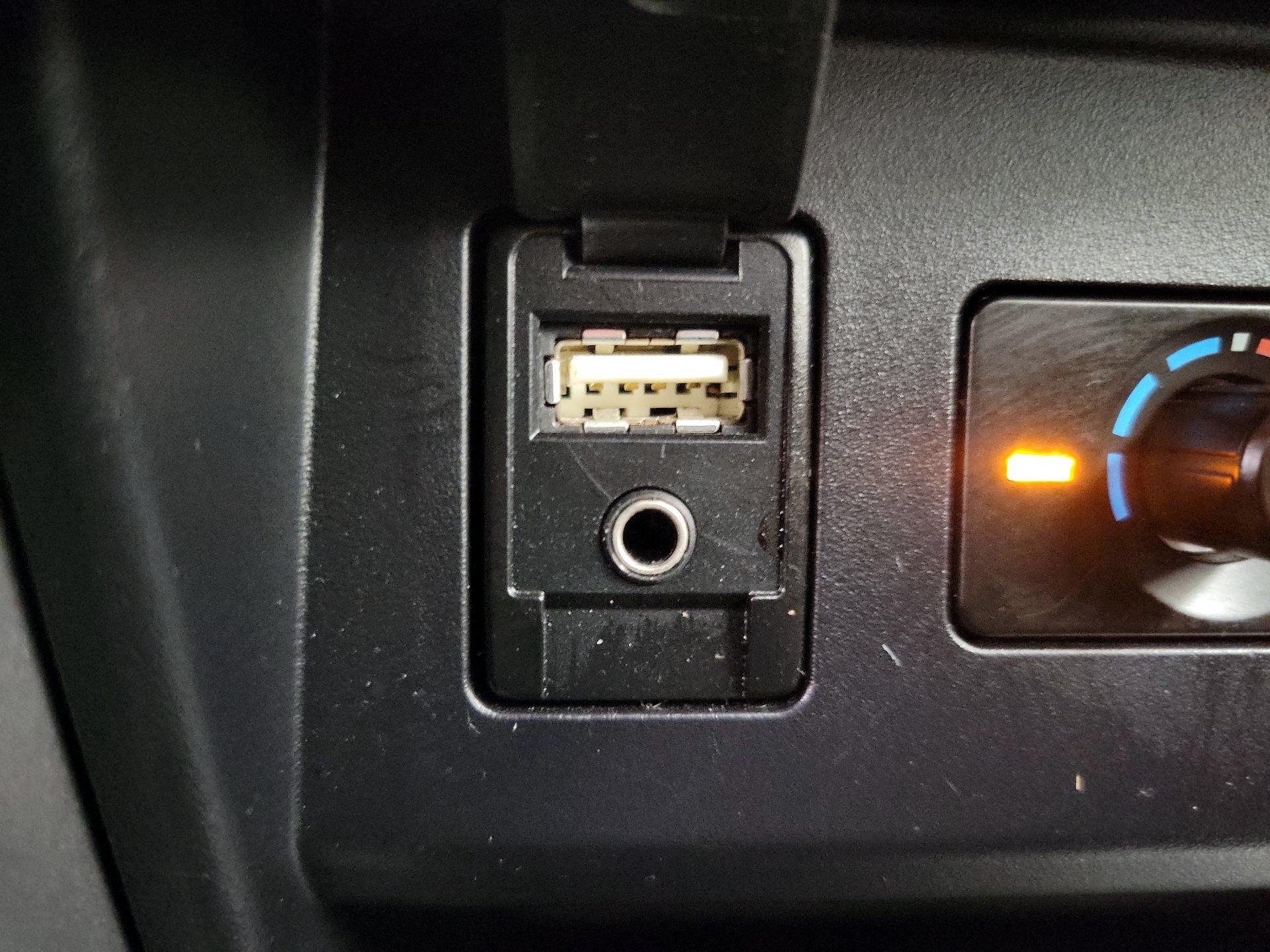 Thumbnail: 2019 Toyota 4Runner - 19