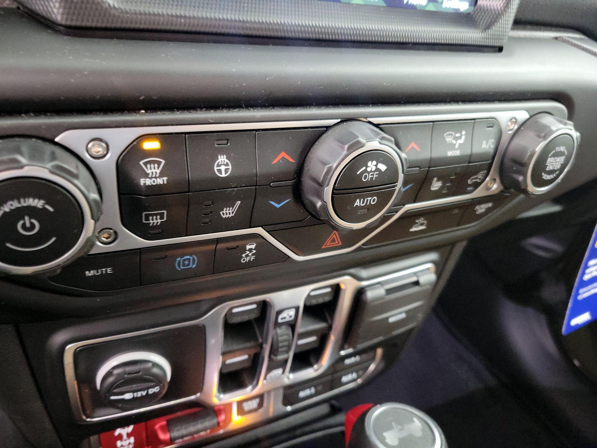 Thumbnail: 2023 Jeep Wrangler - 17