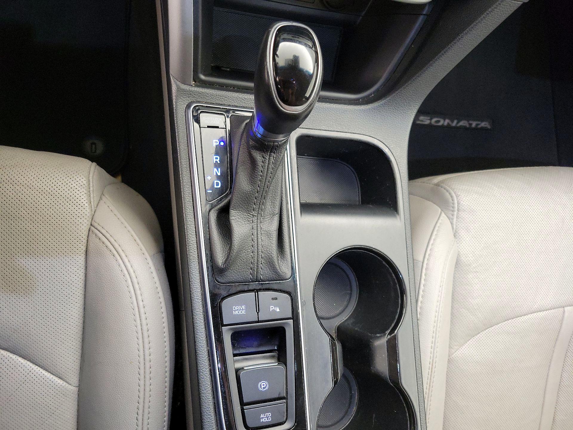 Thumbnail: 2015 Hyundai Sonata - 18