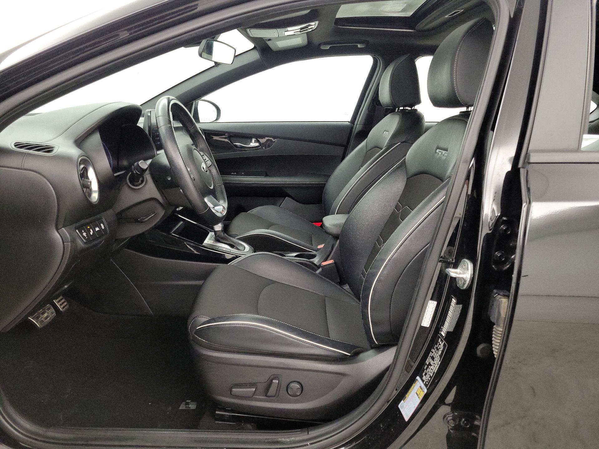 Thumbnail: 2021 Kia Forte - 11