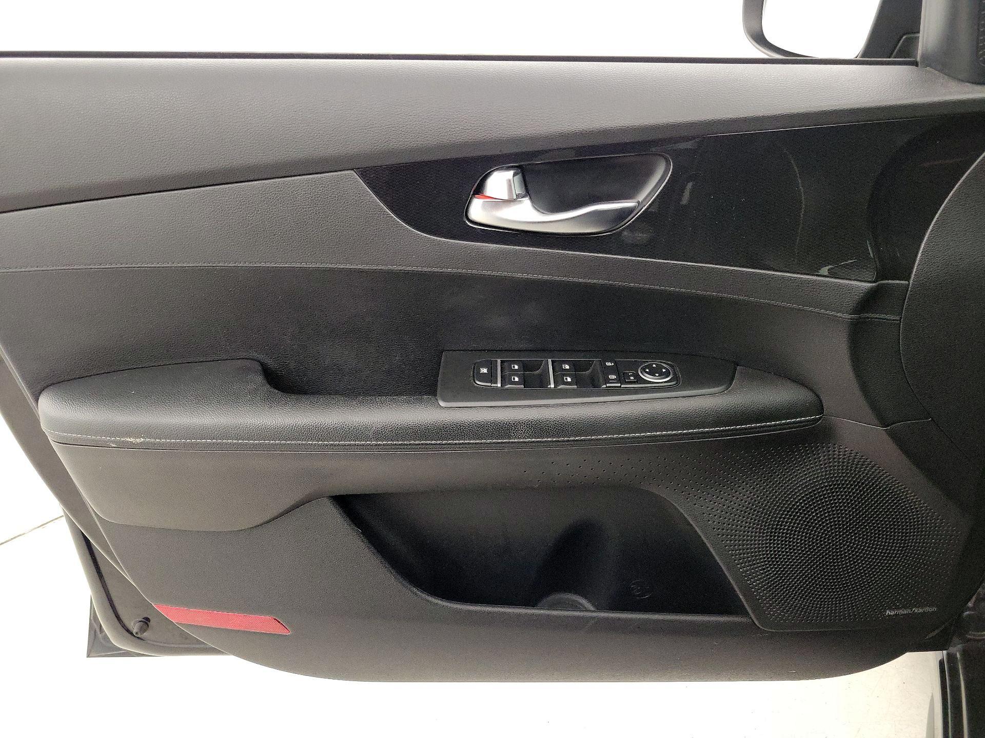 Thumbnail: 2021 Kia Forte - 12